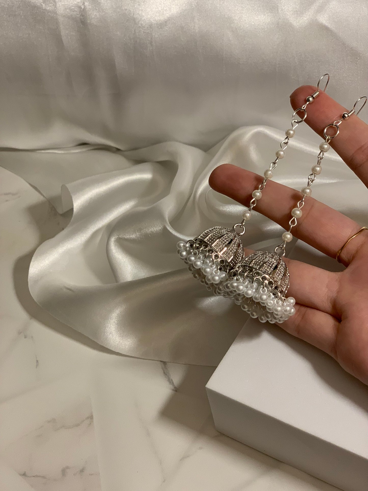 Mahnoor moti lari Jhumki - Silver