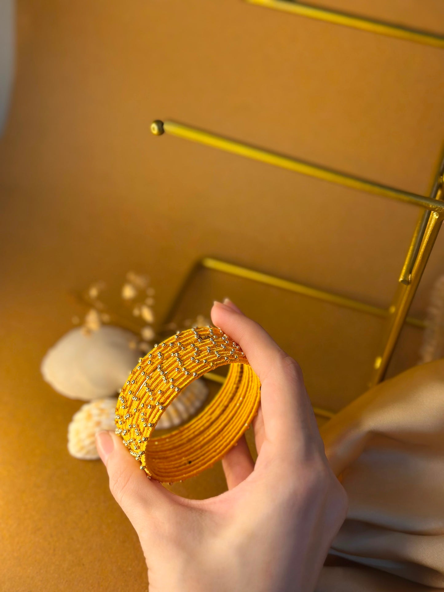 Dotted bangle 12 pcs - yellow