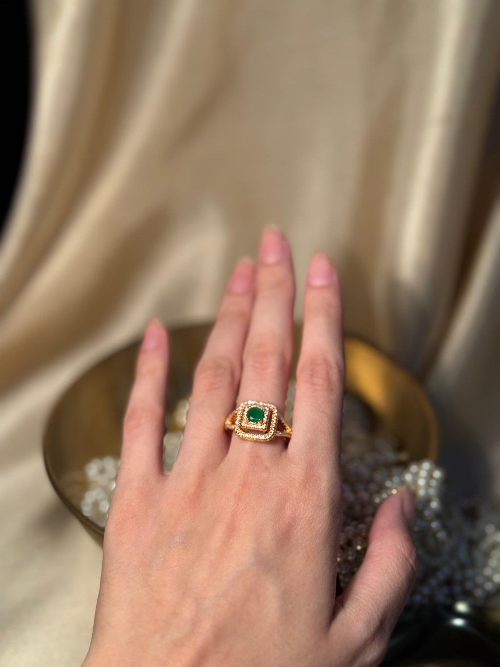 Square gem ring gold - green