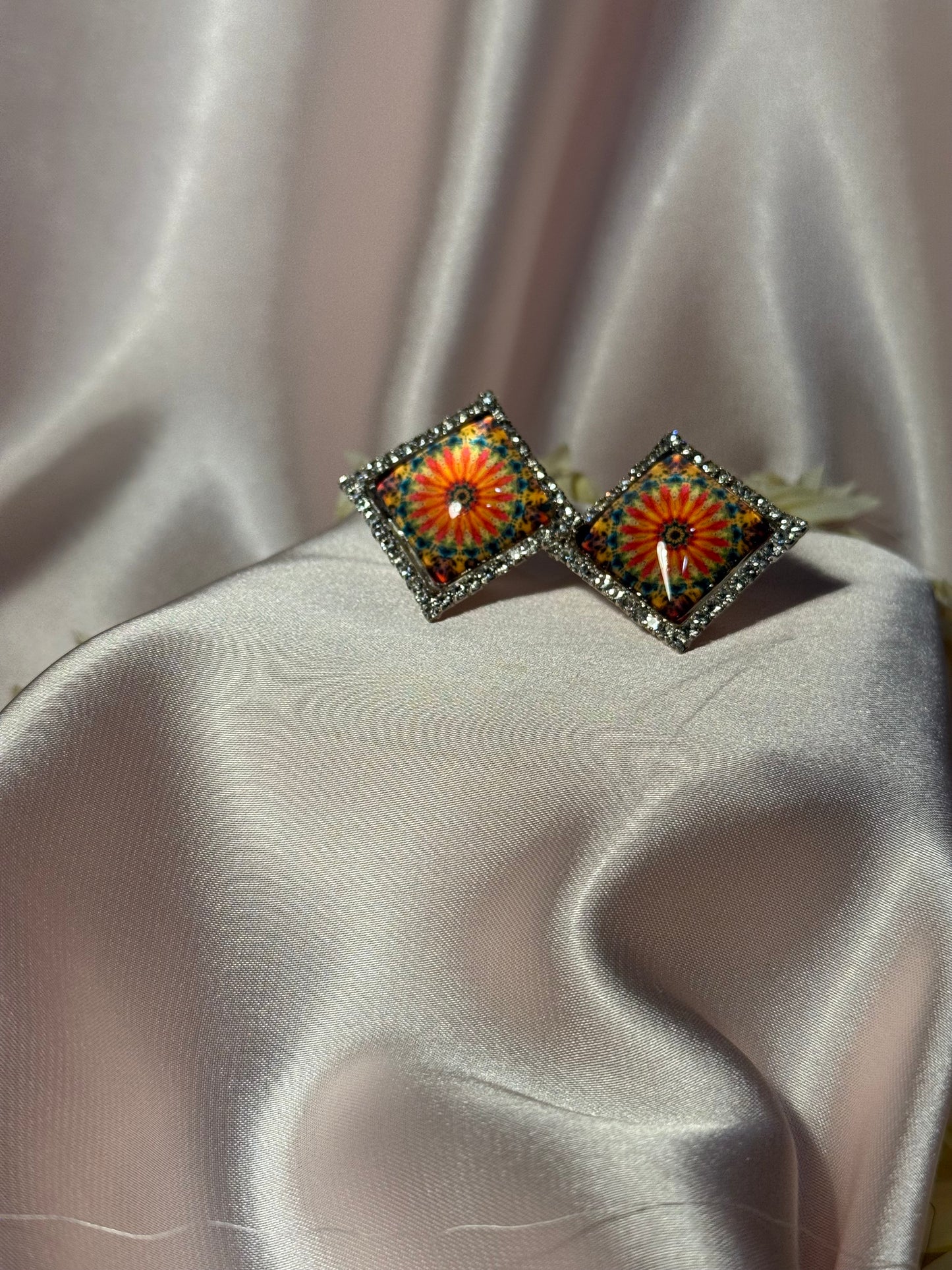 Printed summer breeze square earrings-sunflower