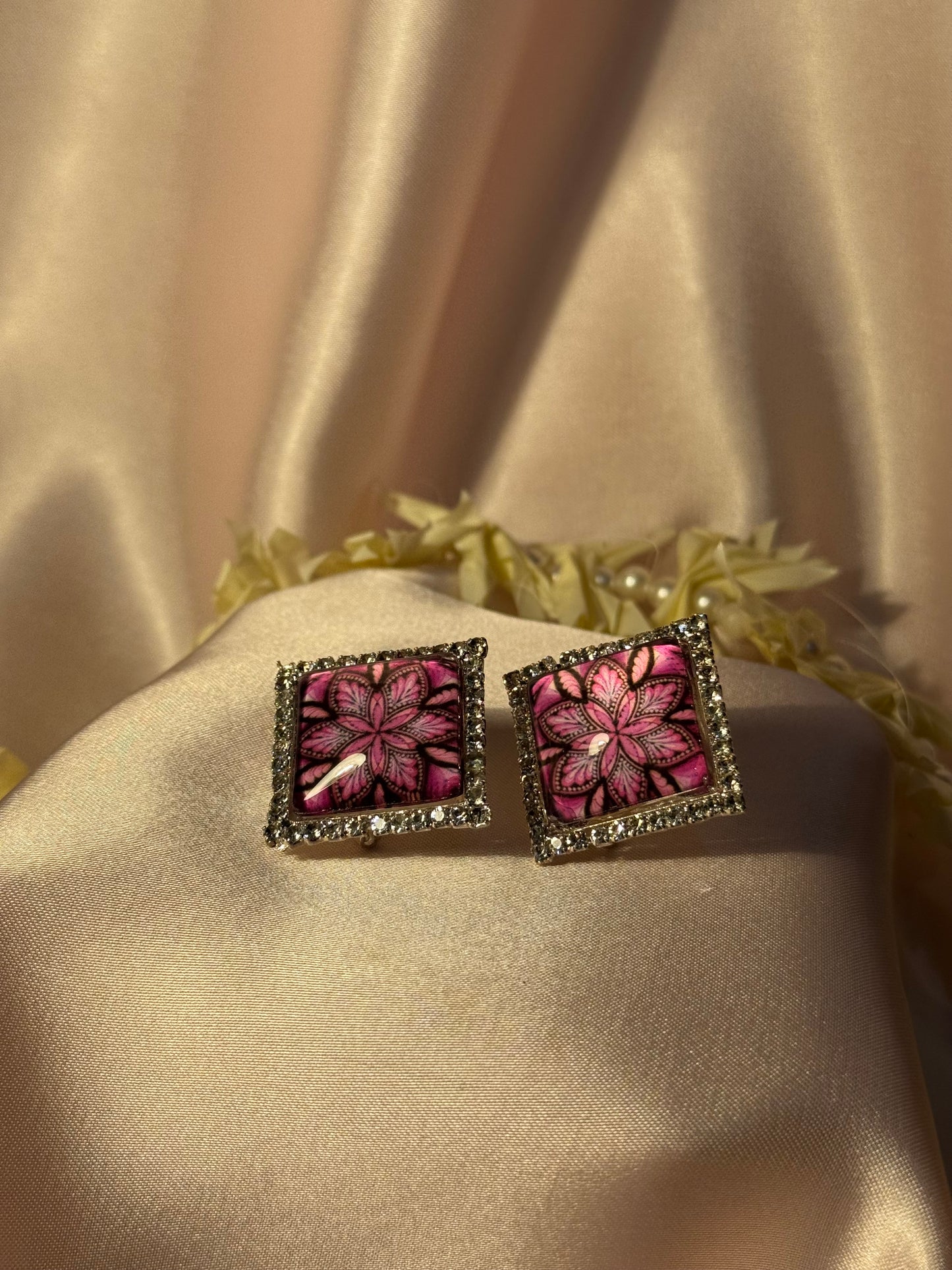 Printed summer breeze square earrings- purple
