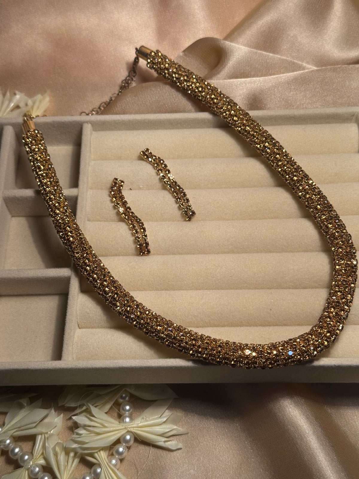 Glimmer neckpiece with earrings - copper
