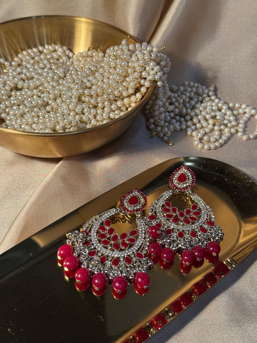 Nilofer Earrings - Red