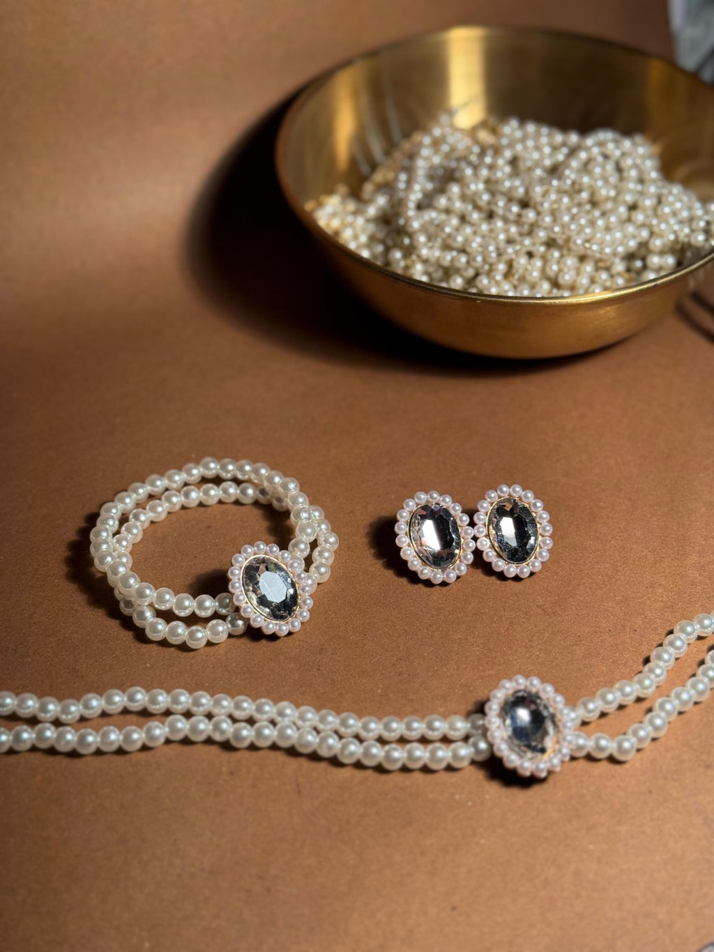 Moti Har Set - White