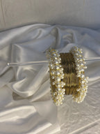 metal bangles and gajra karray bundle