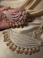 White pearl saharay with gold beads - gold