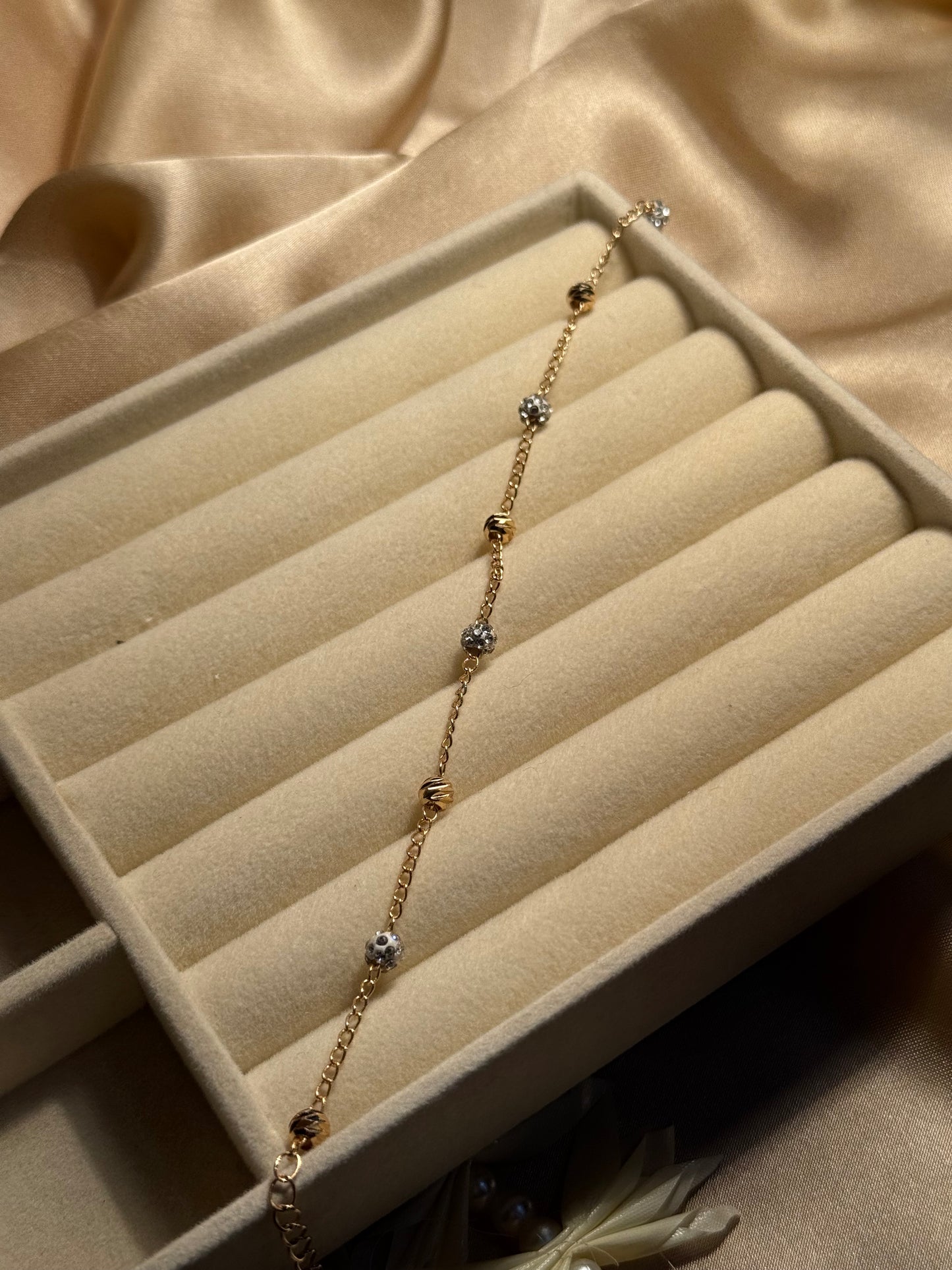 Zohra Anklet -gold design 5 balls