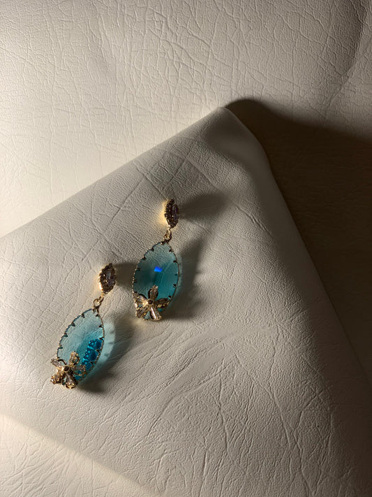 EDS-38 Crystal Glass Earrings - Light Blue