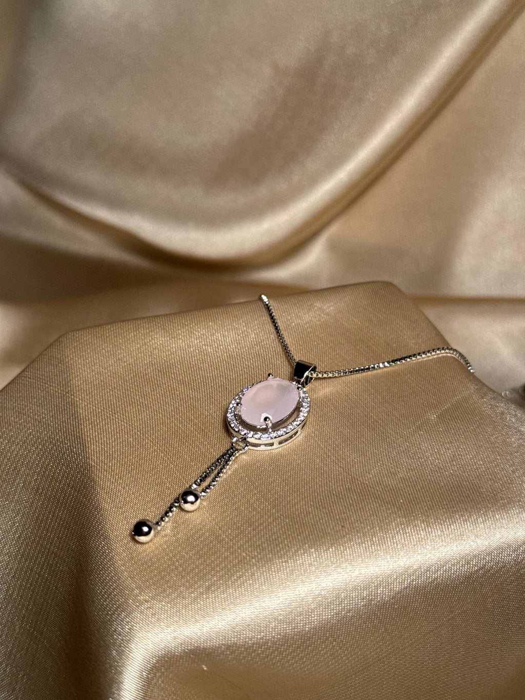 Oval Necklace Silver (Pink)