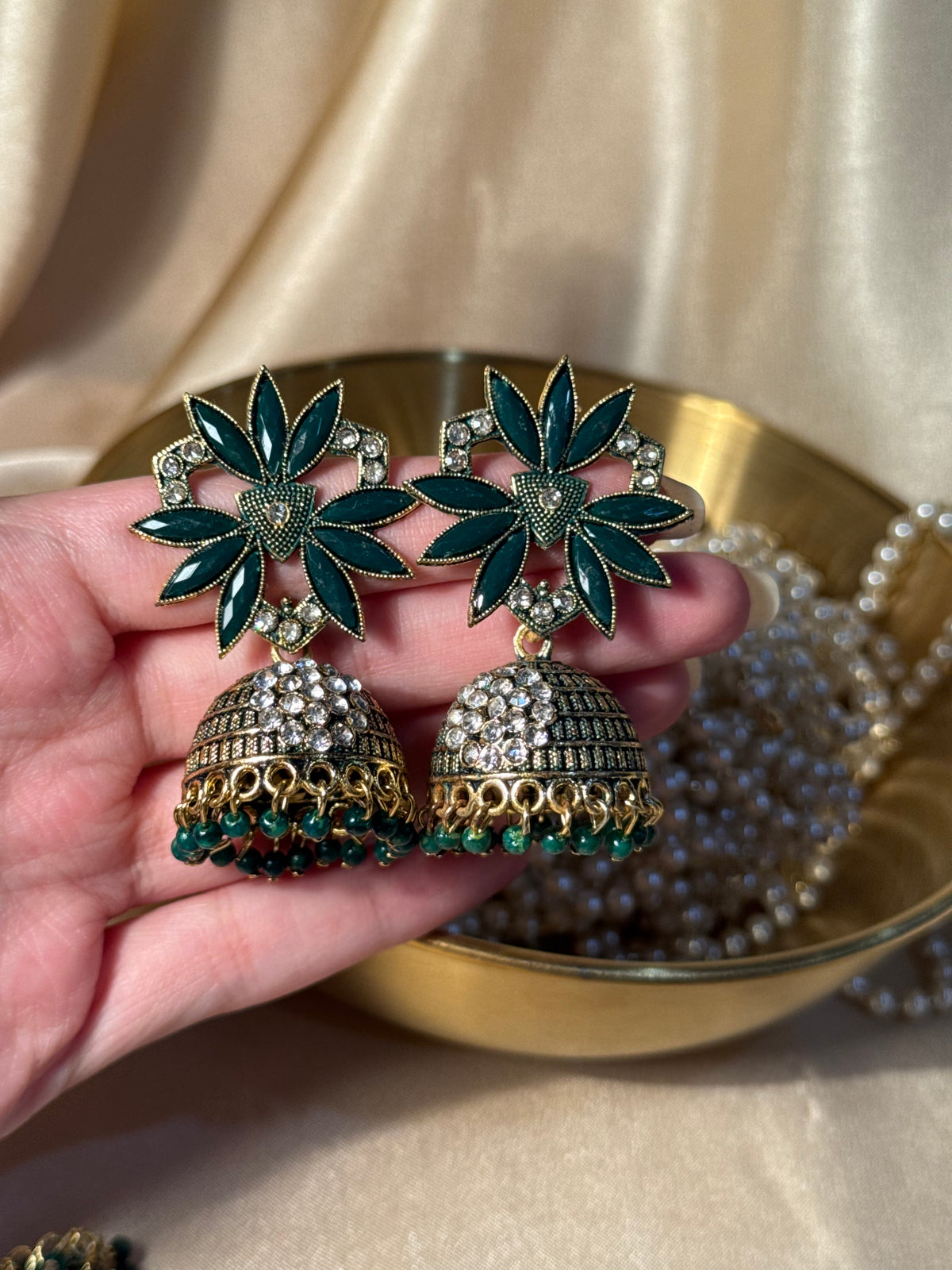Ferwa jhumki green- rozana