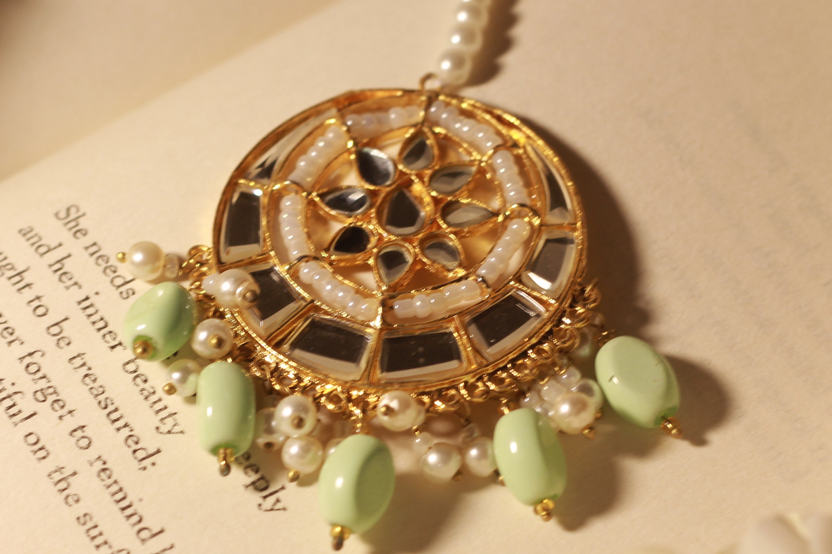 BN-15 Chand Bindi - Light Green