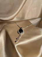 Oval Necklace Silver (Black)