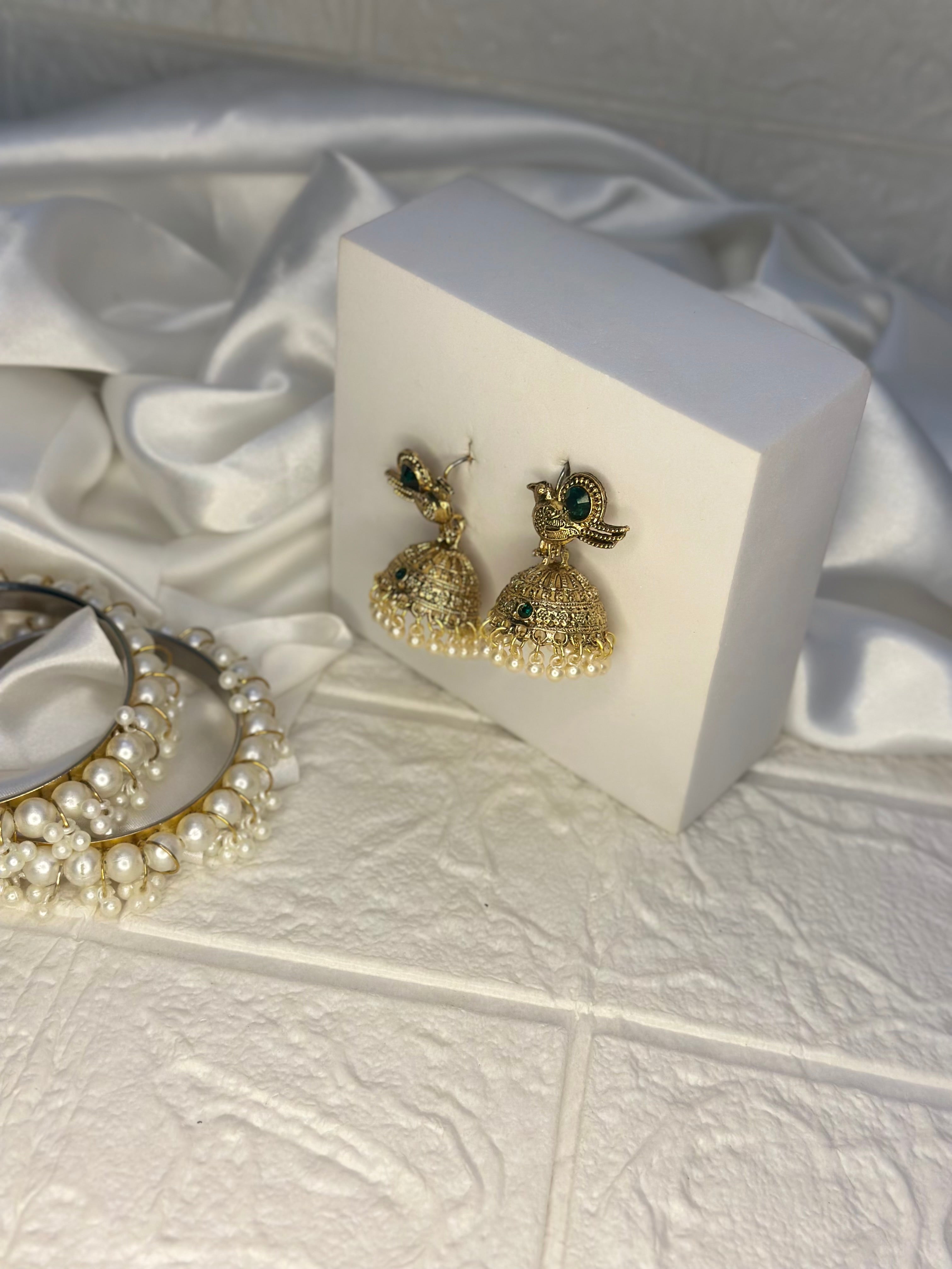 Chiriya katoori gold and green