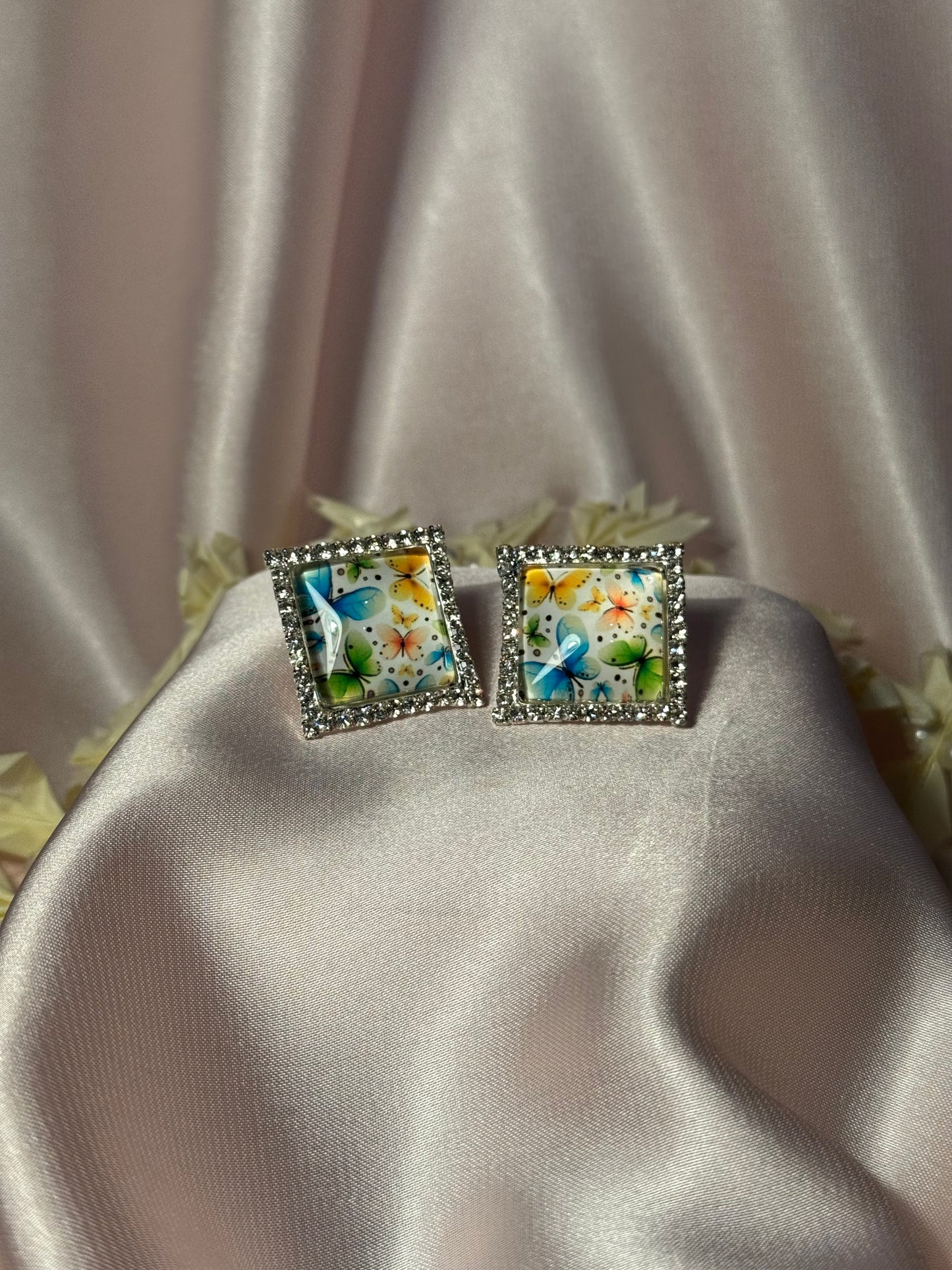 Printed summer breeze square earrings-butterfly