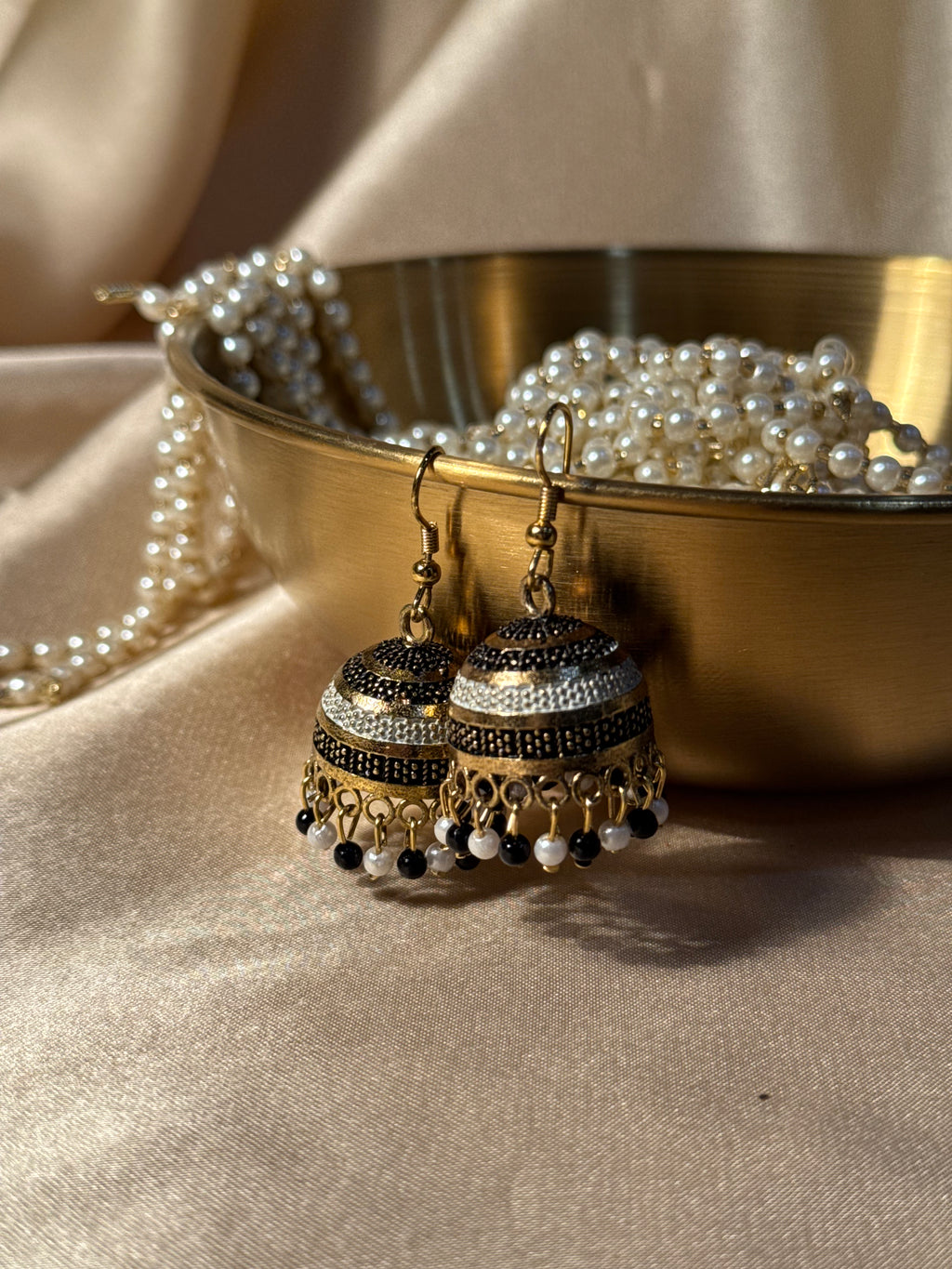 Black and white jhumki - rozana