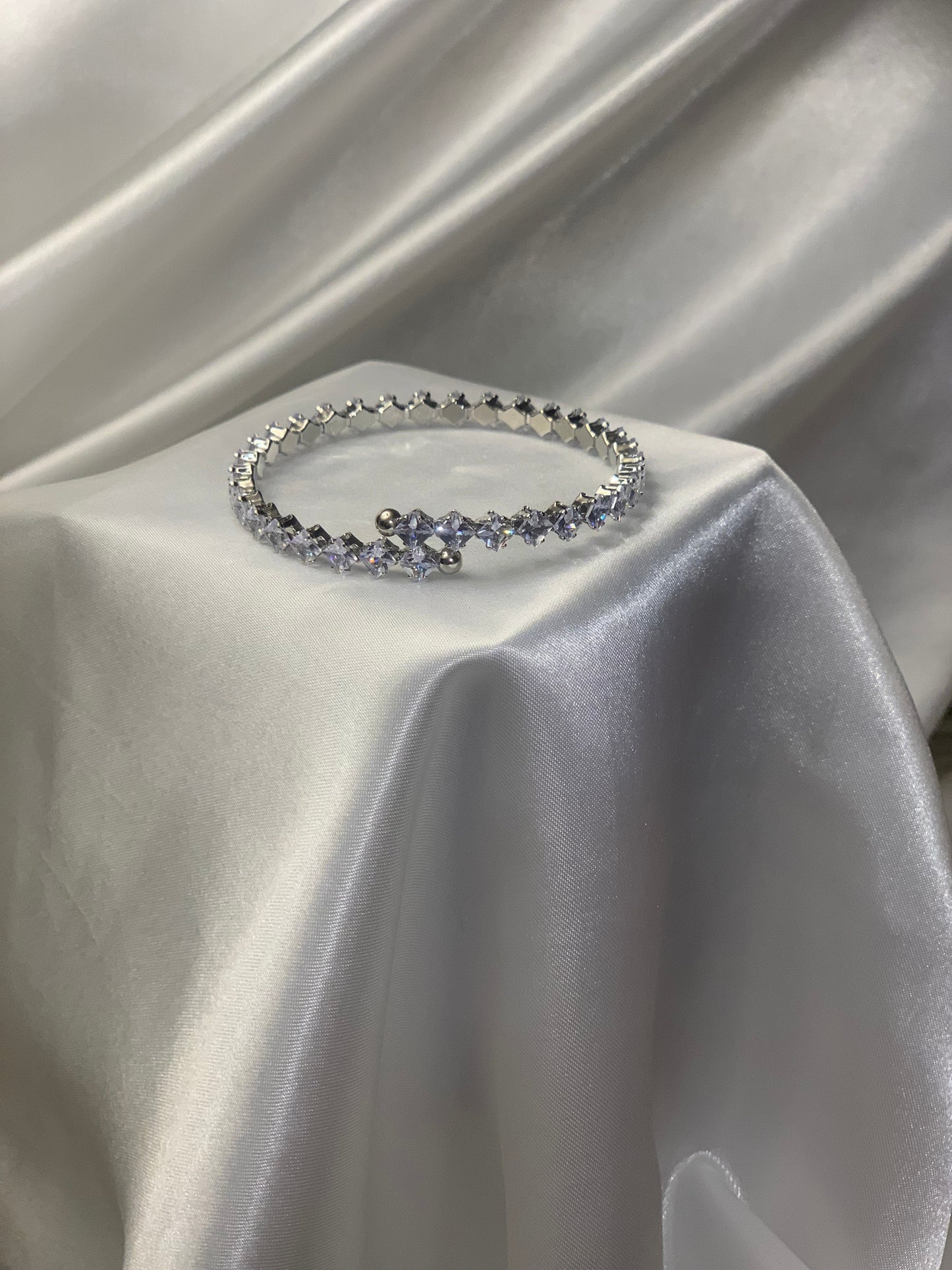Bracelet white and Silver