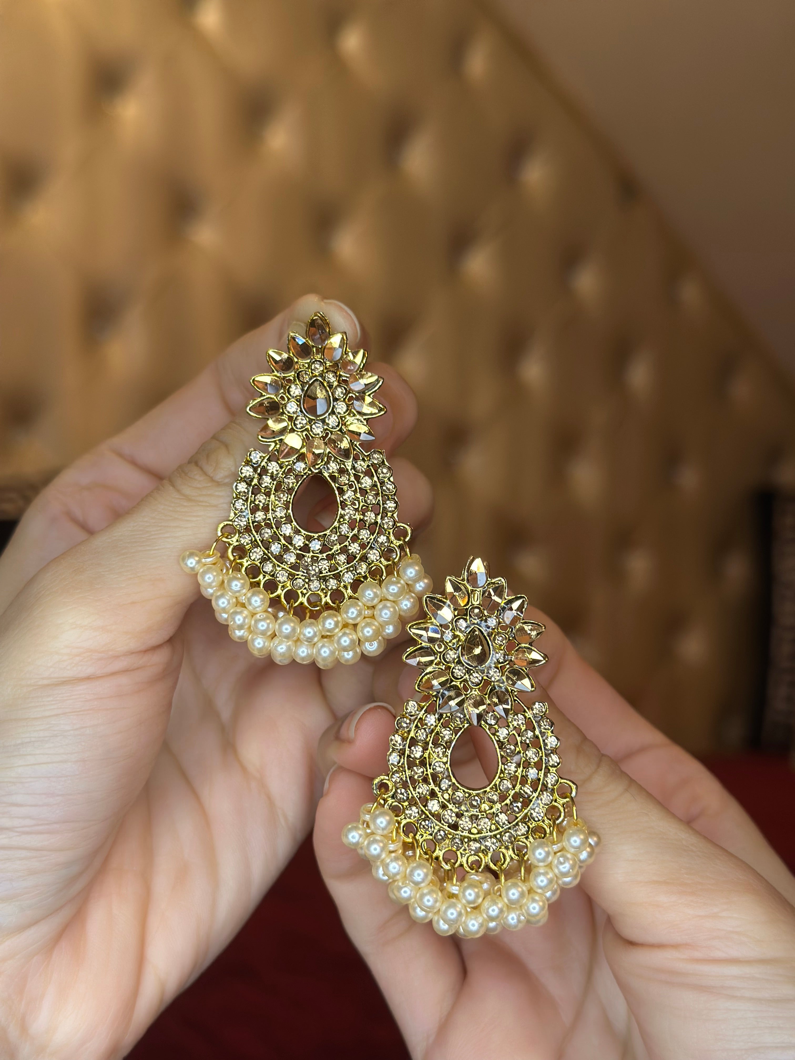 Earring pineapple Antique gold