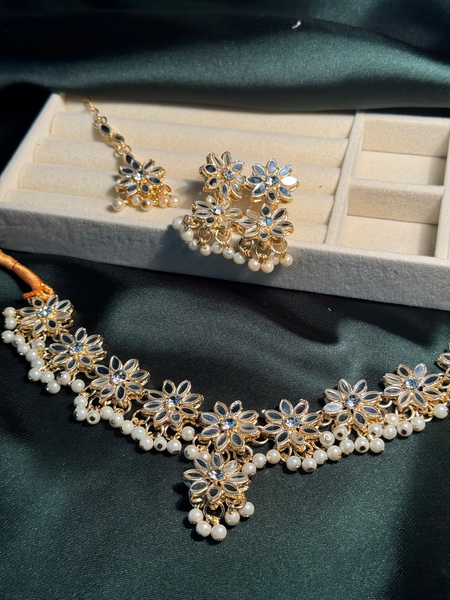 Gold booti Pearl Set
