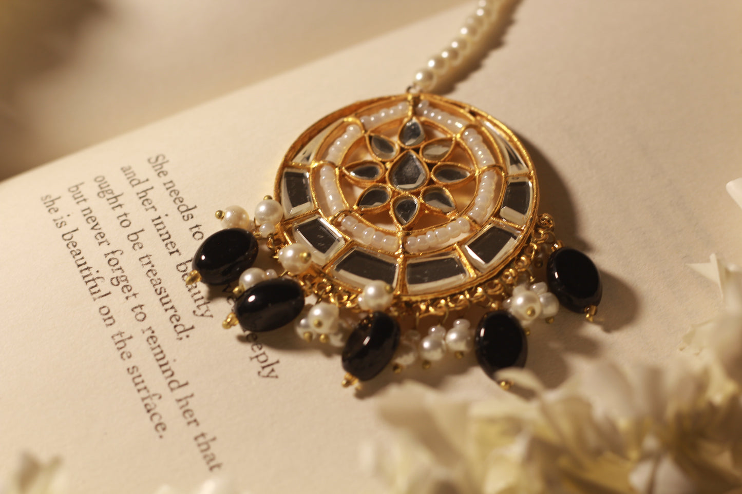 BN-15 Chand Bindi - Black