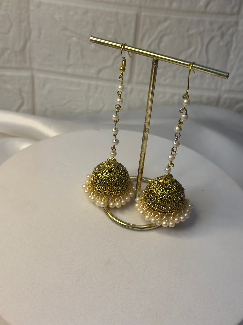 Dotted - Aik lambi lari walay jhumkay with safaid moti-gold Eid collection