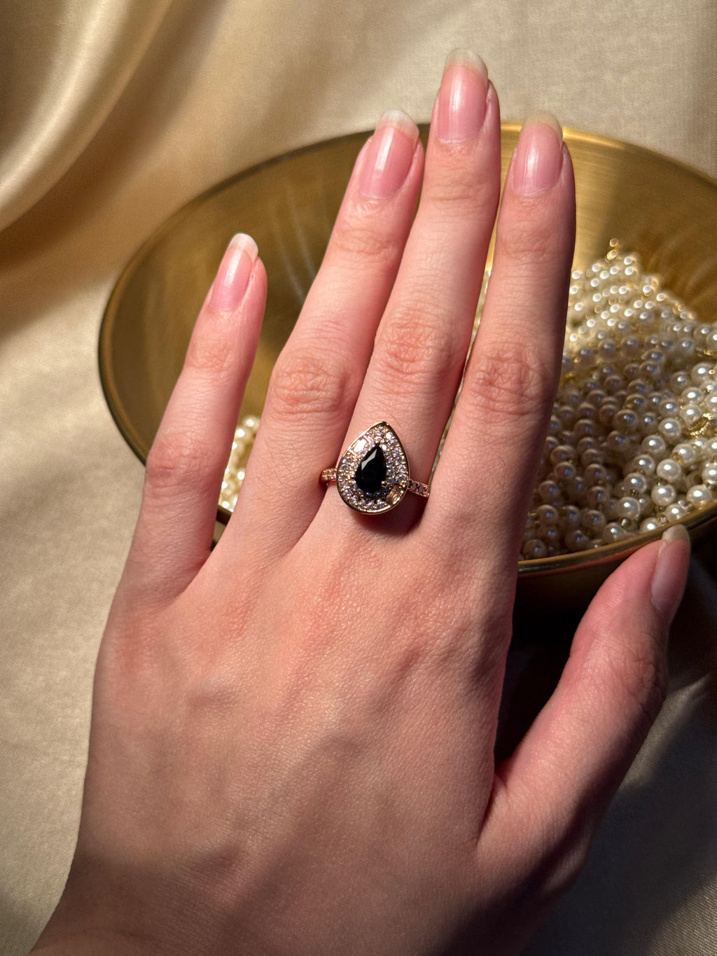 Droplet Ring Gold - Black