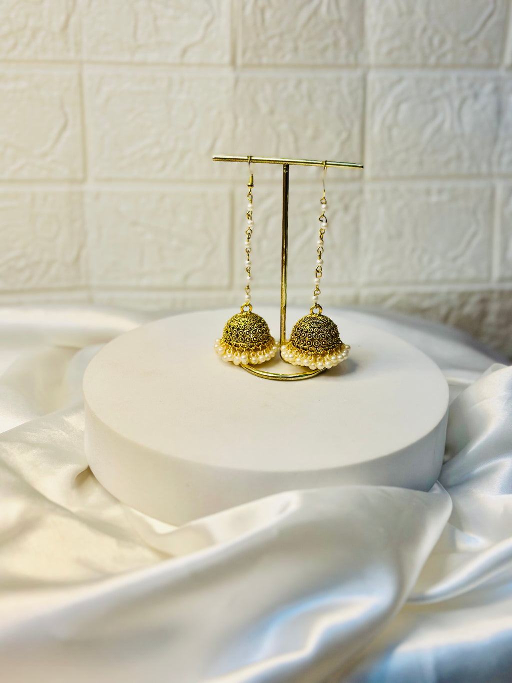 Dotted - Aik lambi lari walay jhumkay with safaid moti-gold Eid collection