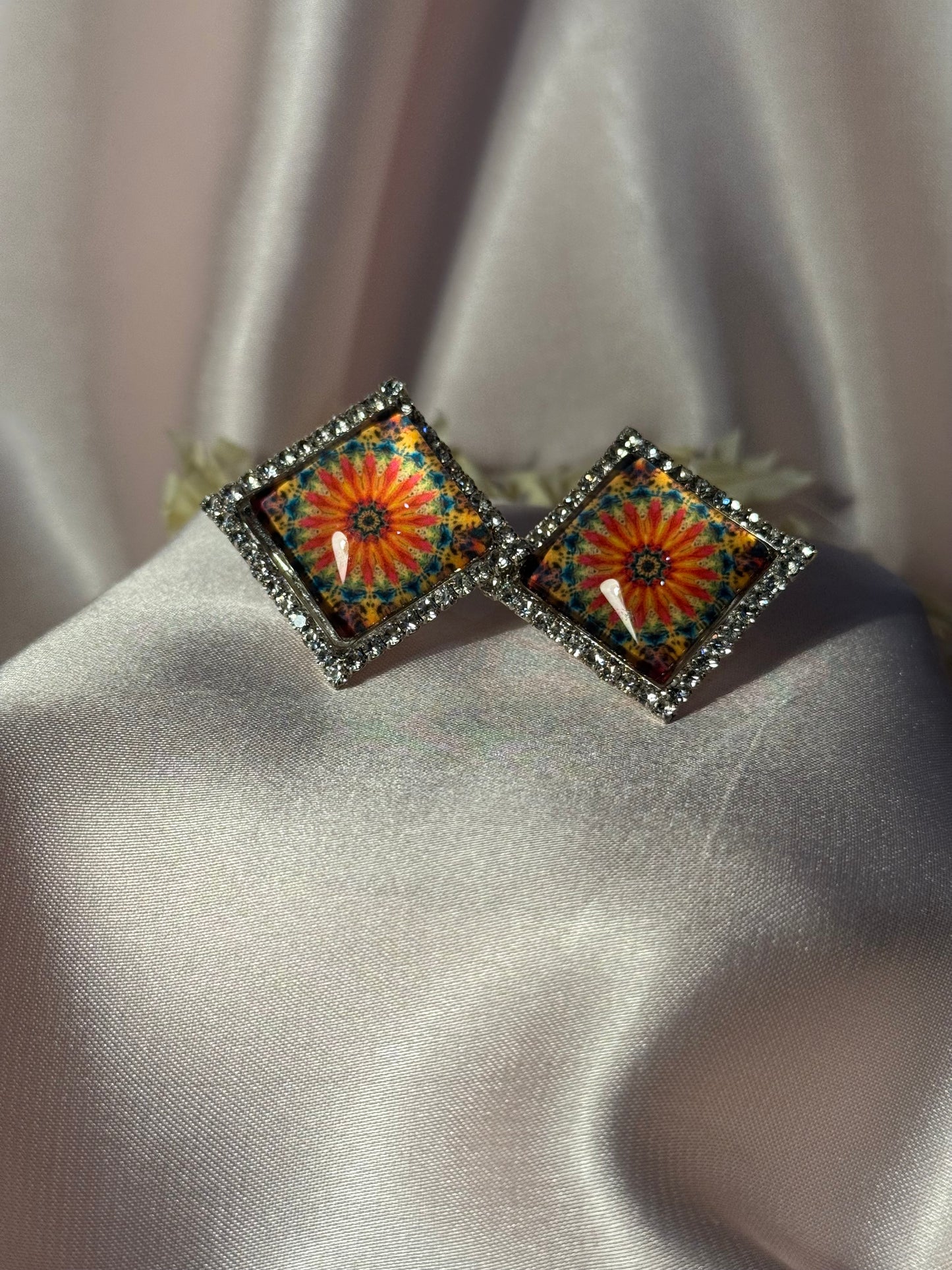 Printed summer breeze square earrings-sunflower