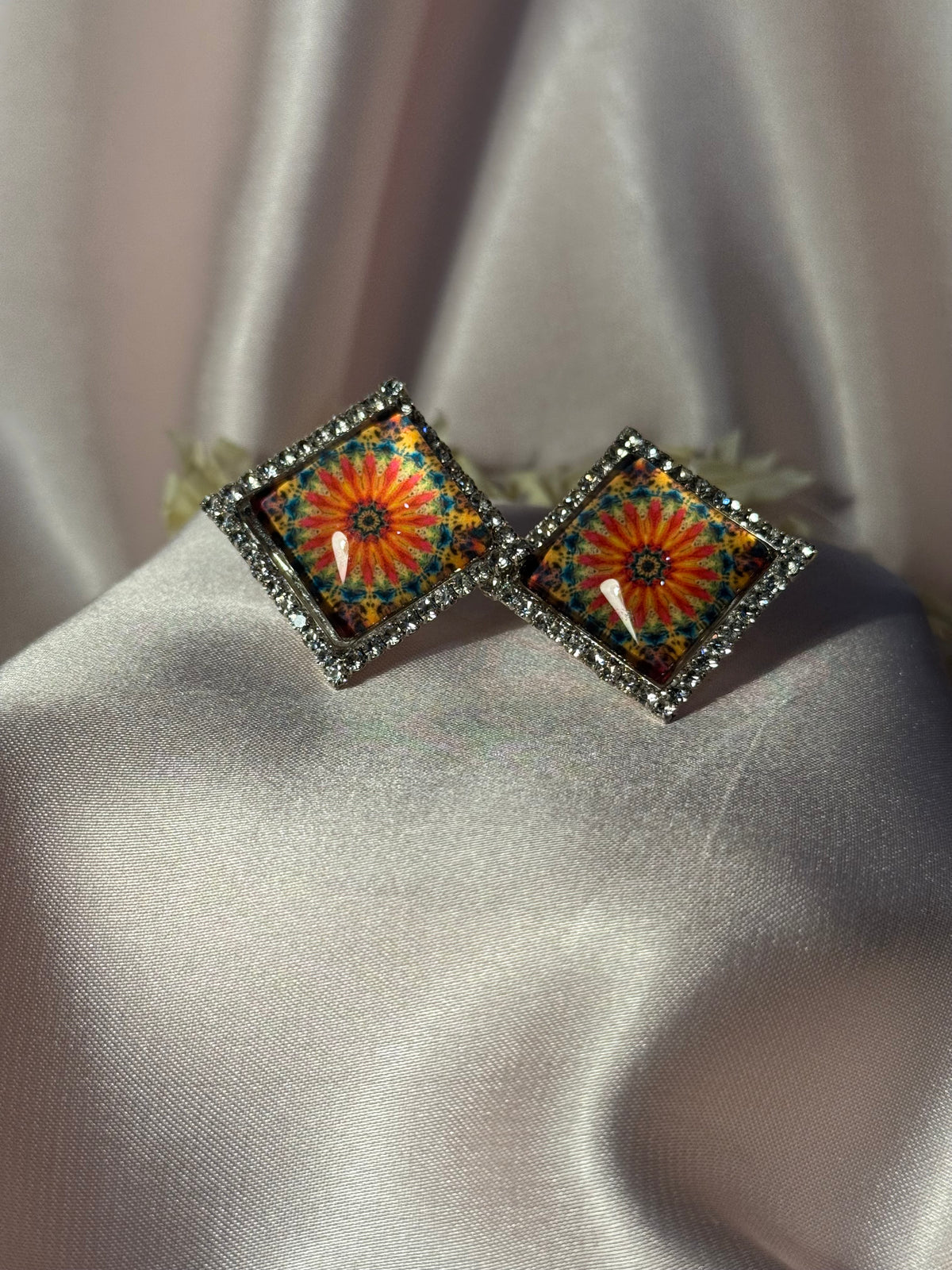 Printed summer breeze square earrings-sunflower