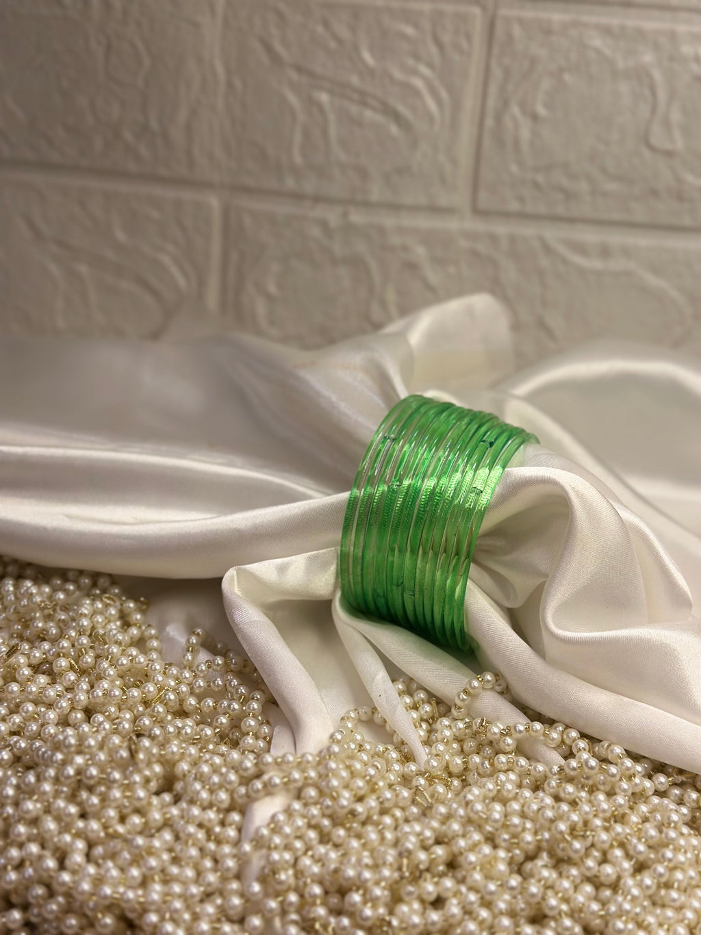 Glass bangles - light green - 12