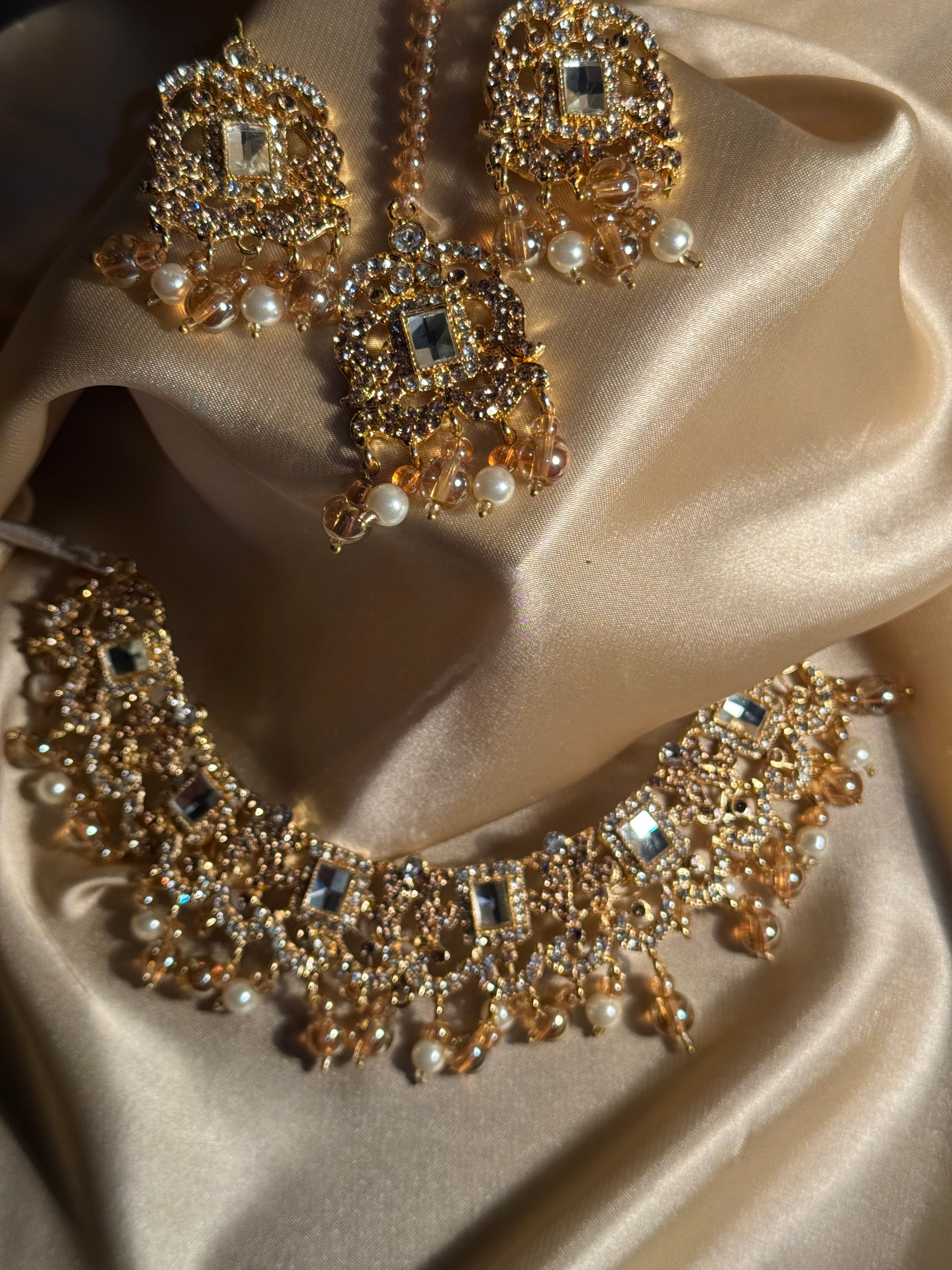 mahenur set - Gold