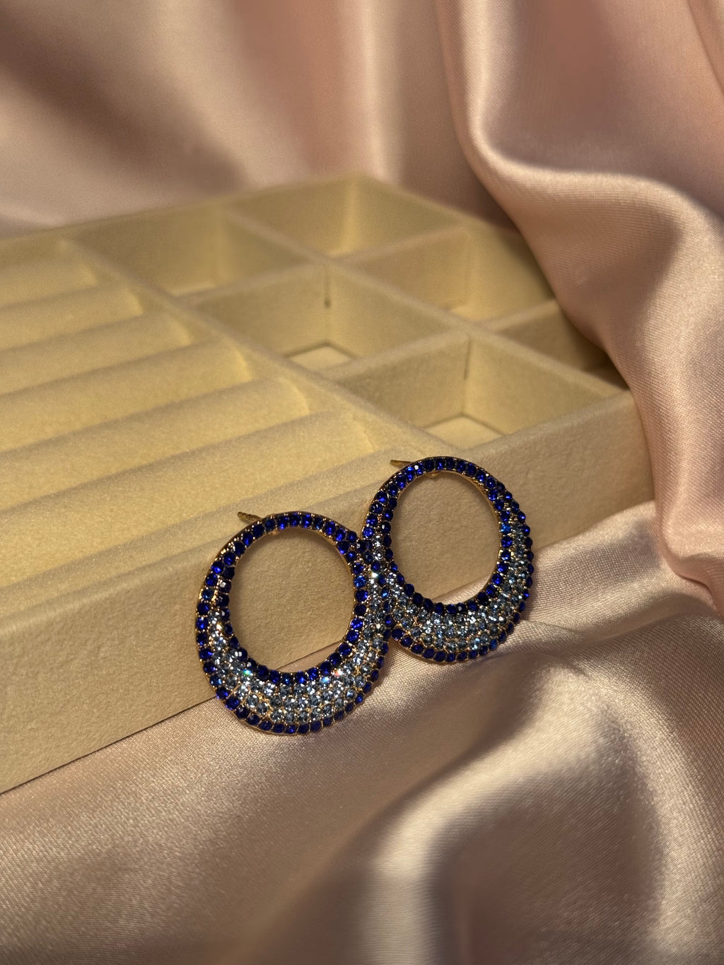 Blue hoops- rozana
