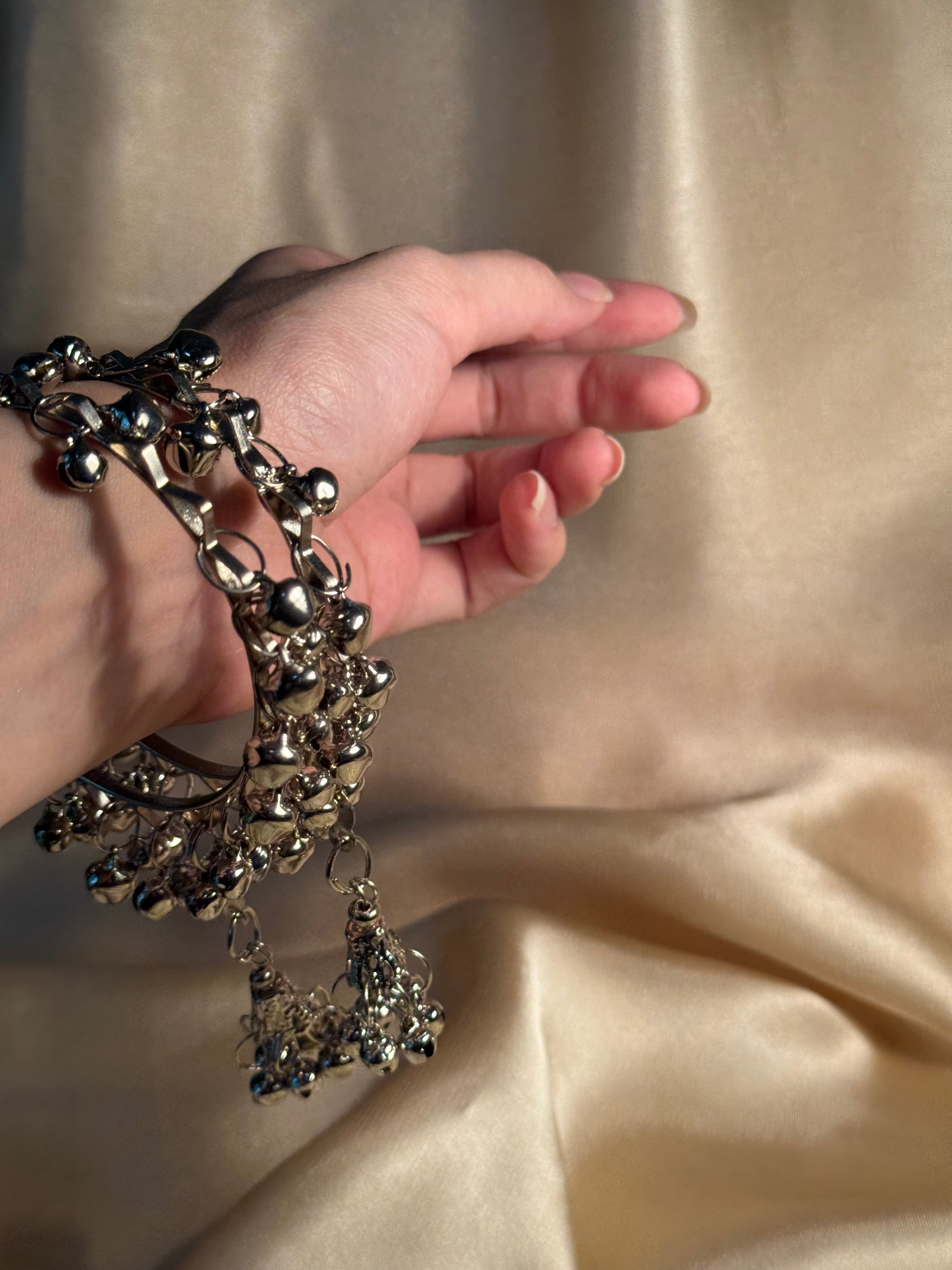 Ghungroo karray (silver)
