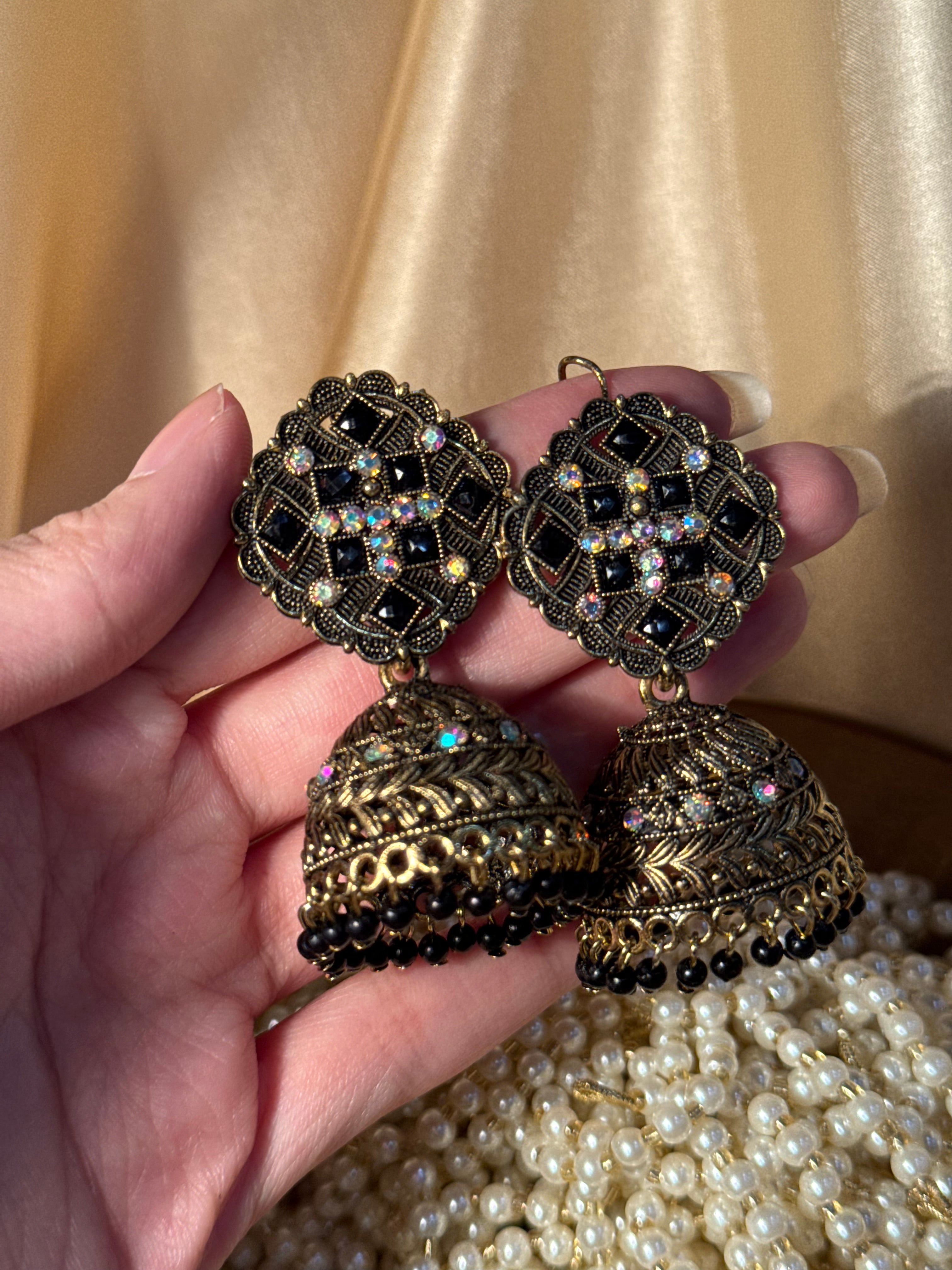 Sarah jhumki black- rozana