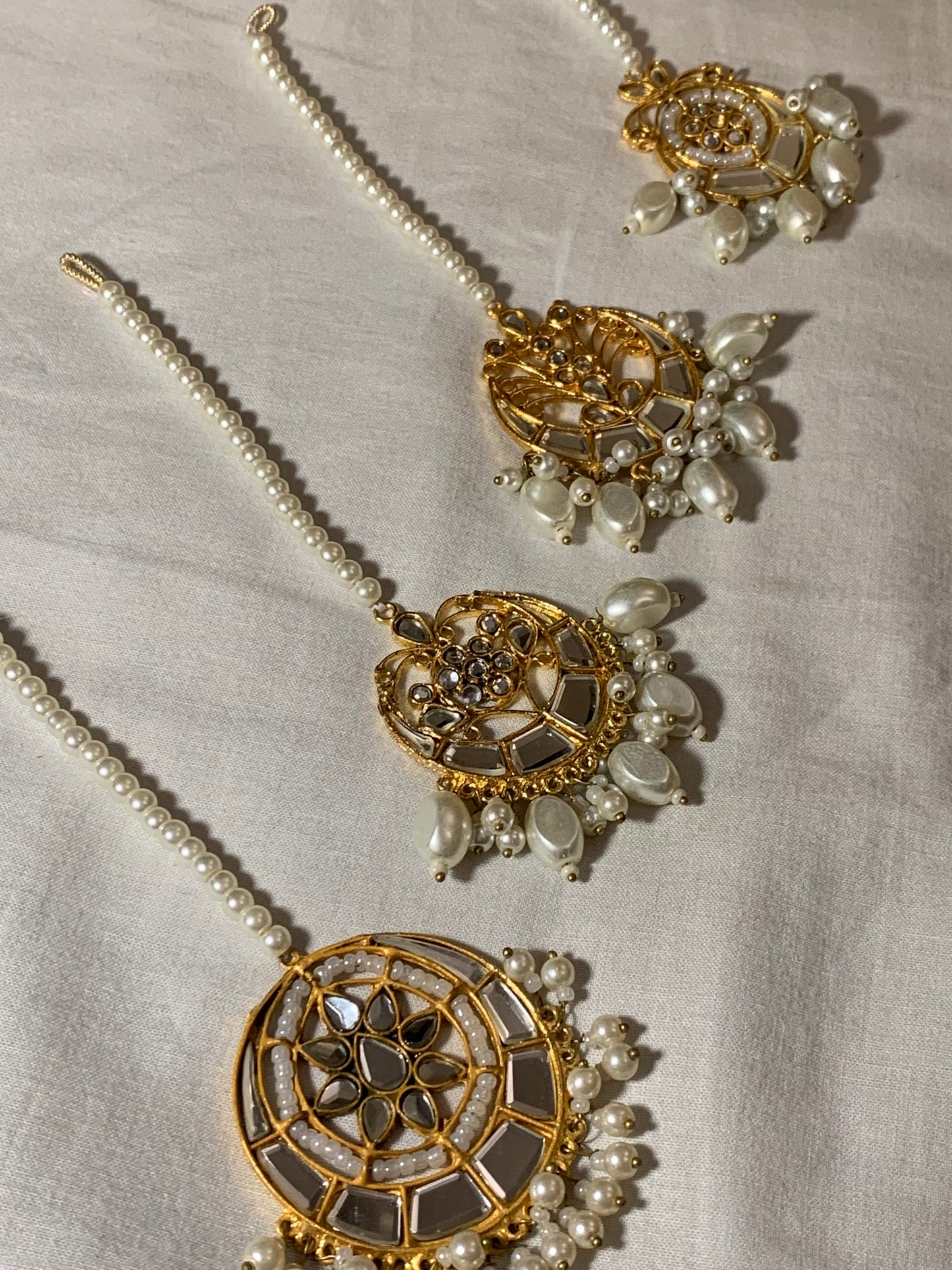 BN-15 Bindi - White