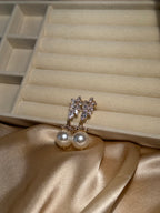 Rosette Pearl-white