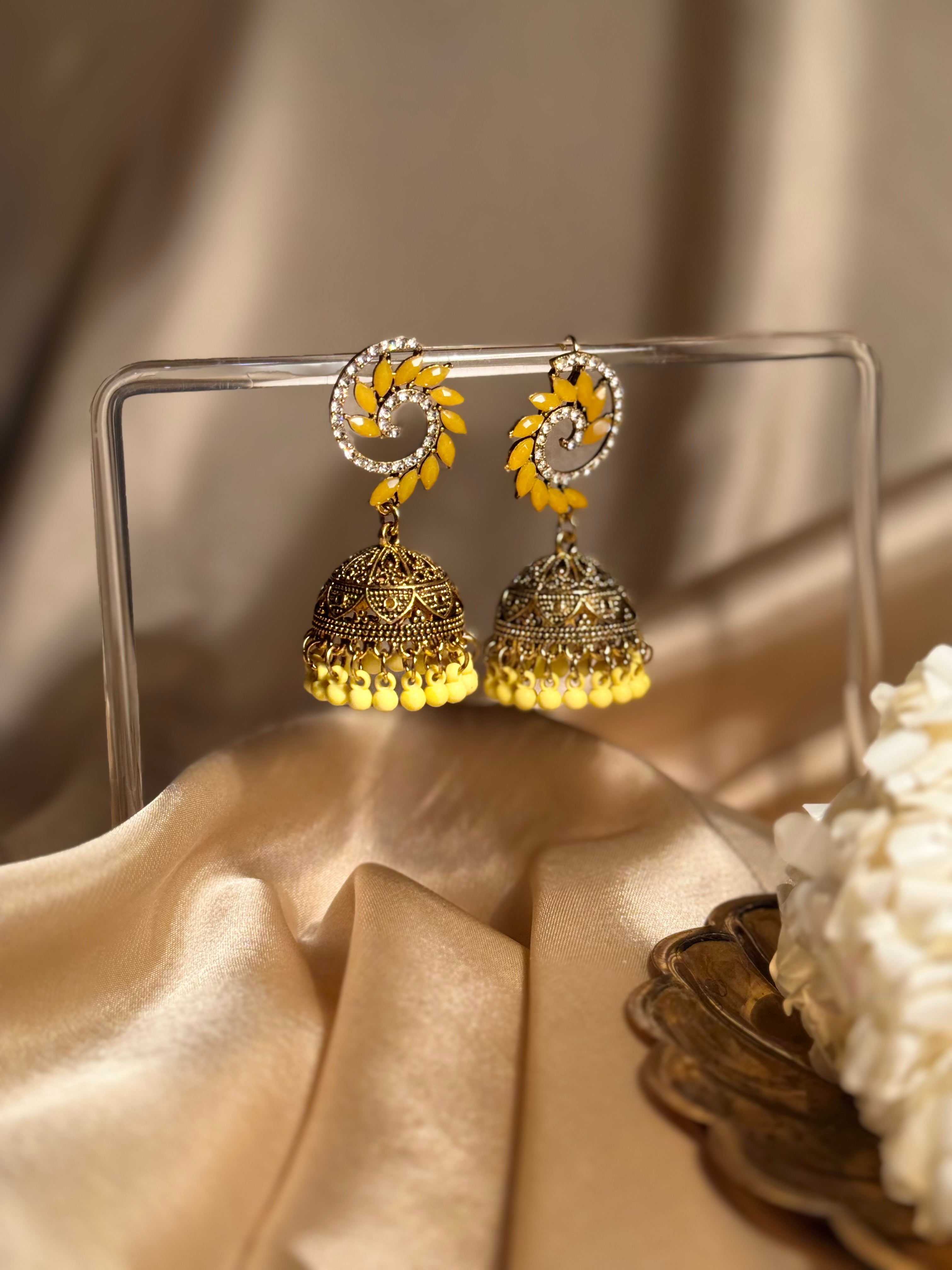 Spiral patti khass collection-gold and yellow
