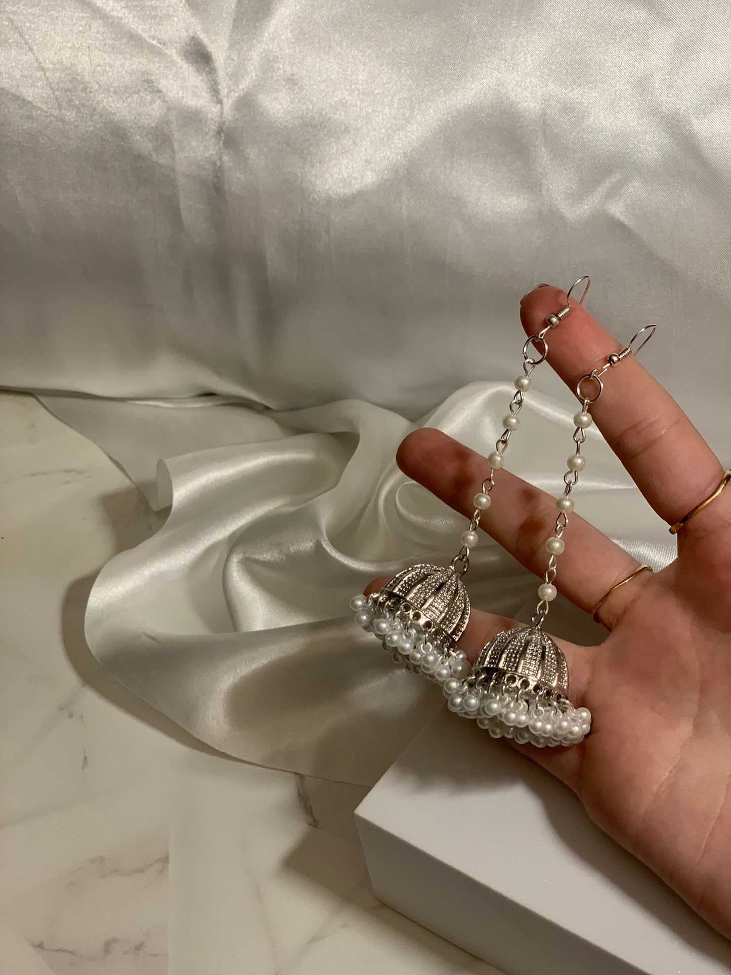 Mahnoor moti lari Jhumki - Silver