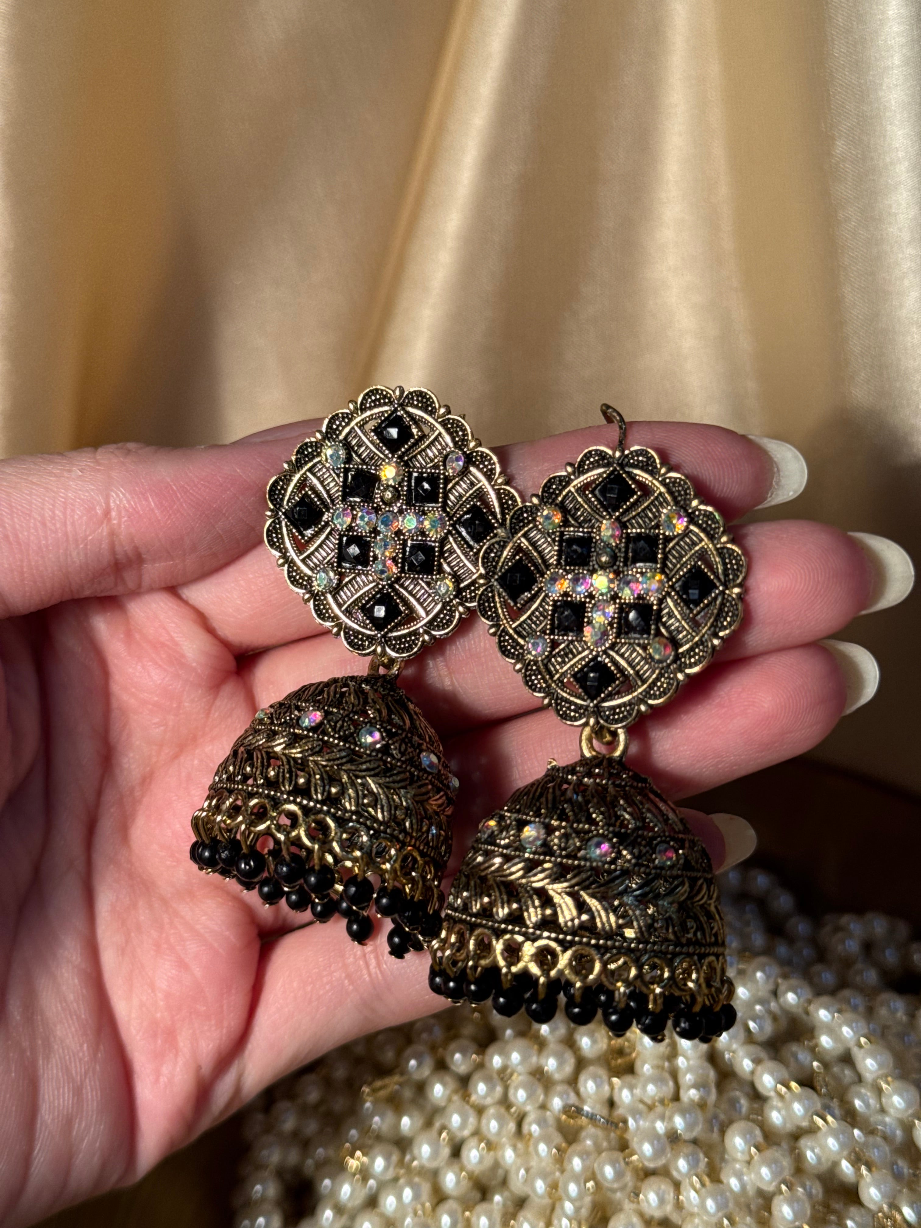 Sarah jhumki black- rozana