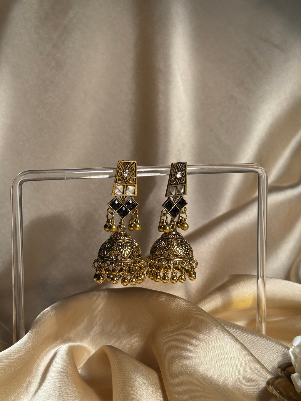 Dadi ki antique jhumkiyan khass collection- black and gold