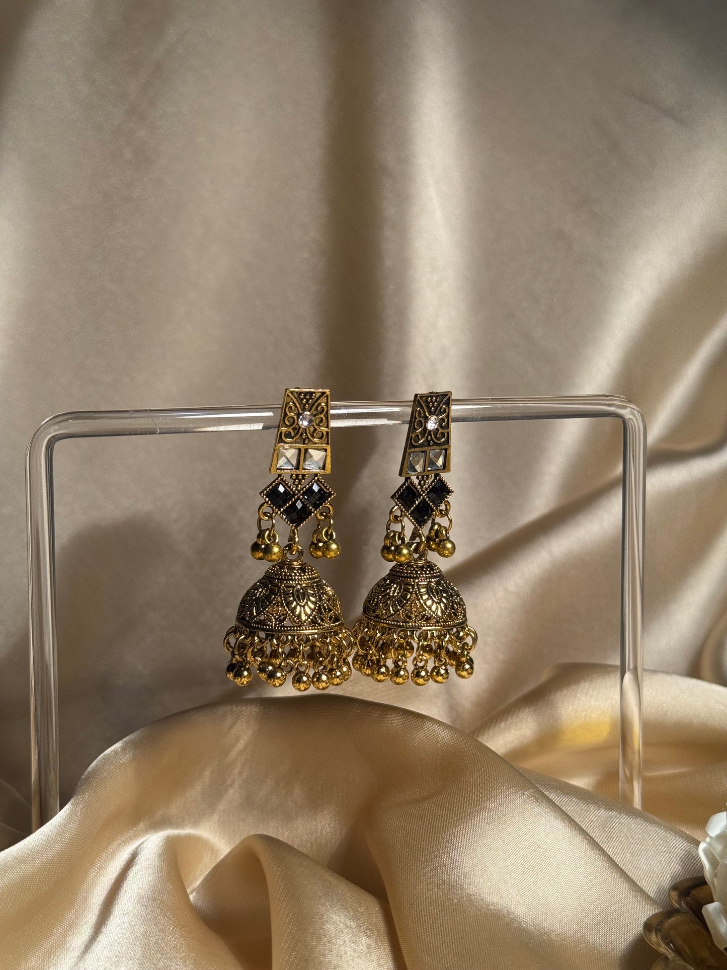 Dadi ki antique jhumkiyan khass collection- black and gold