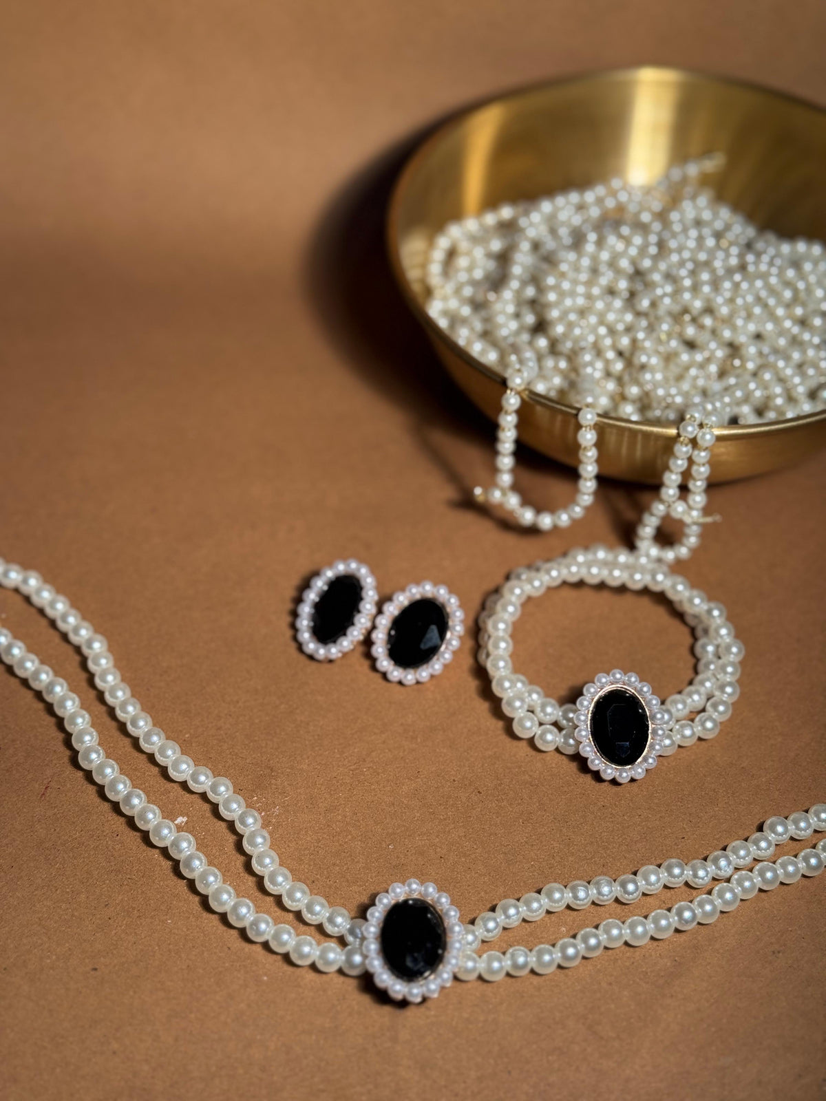 Moti Har Set - Black