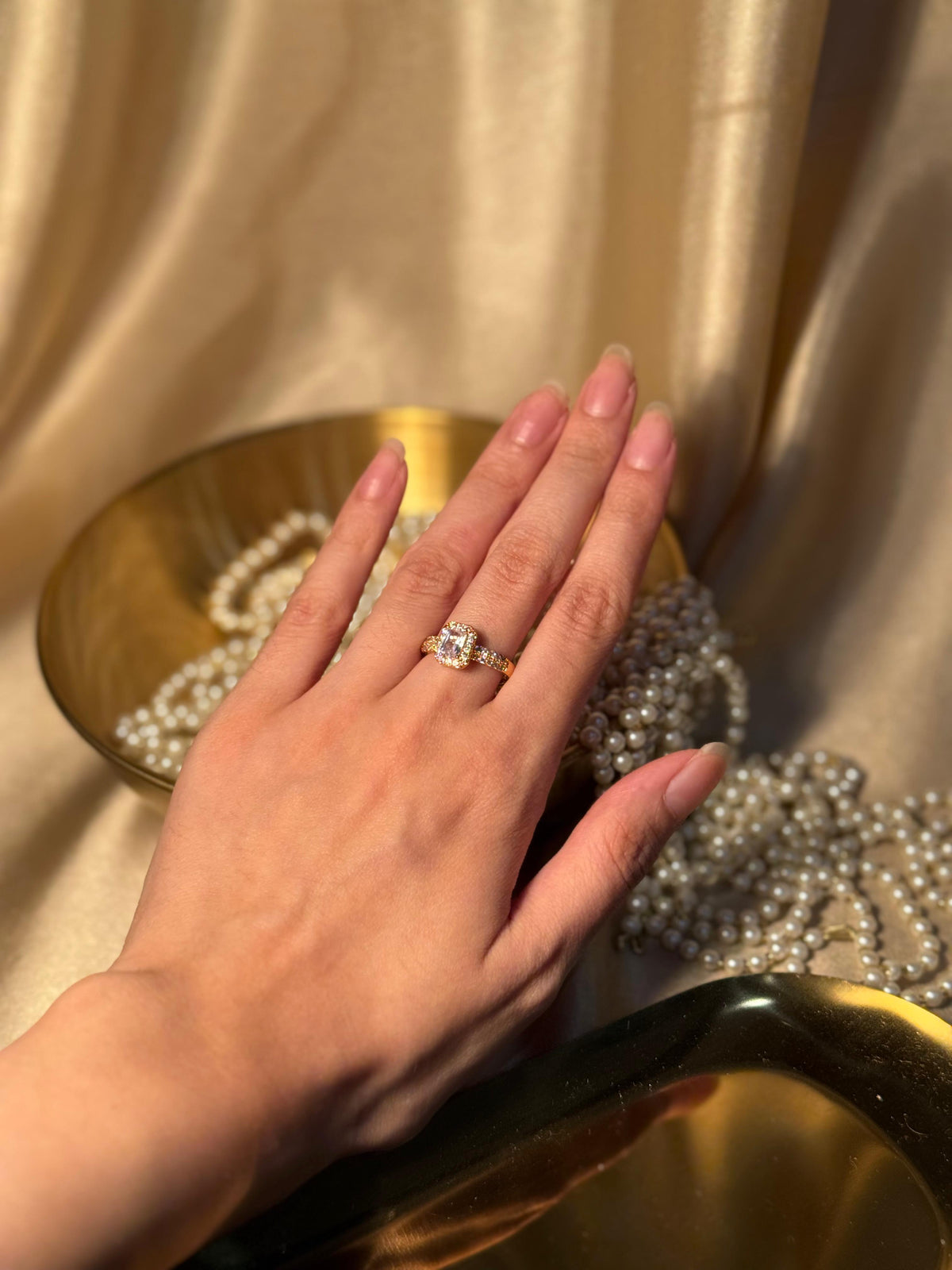 Rectangle Gem Stone Ring Gold - White