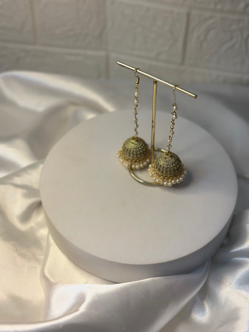 Dotted - Aik lambi lari walay jhumkay with safaid moti-gold Eid collection