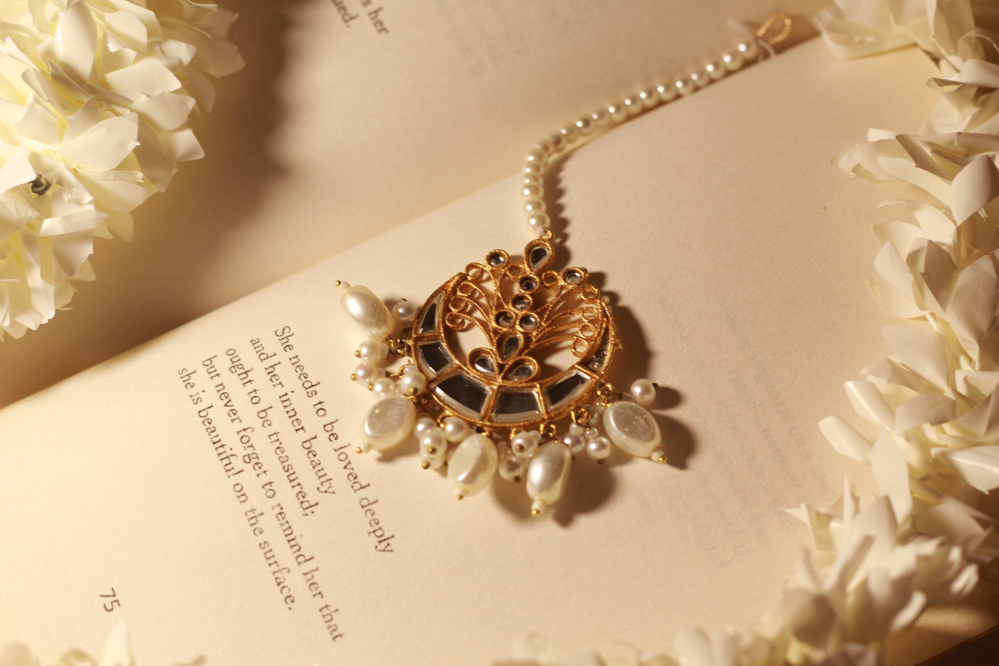 BN-15 Bindi - White