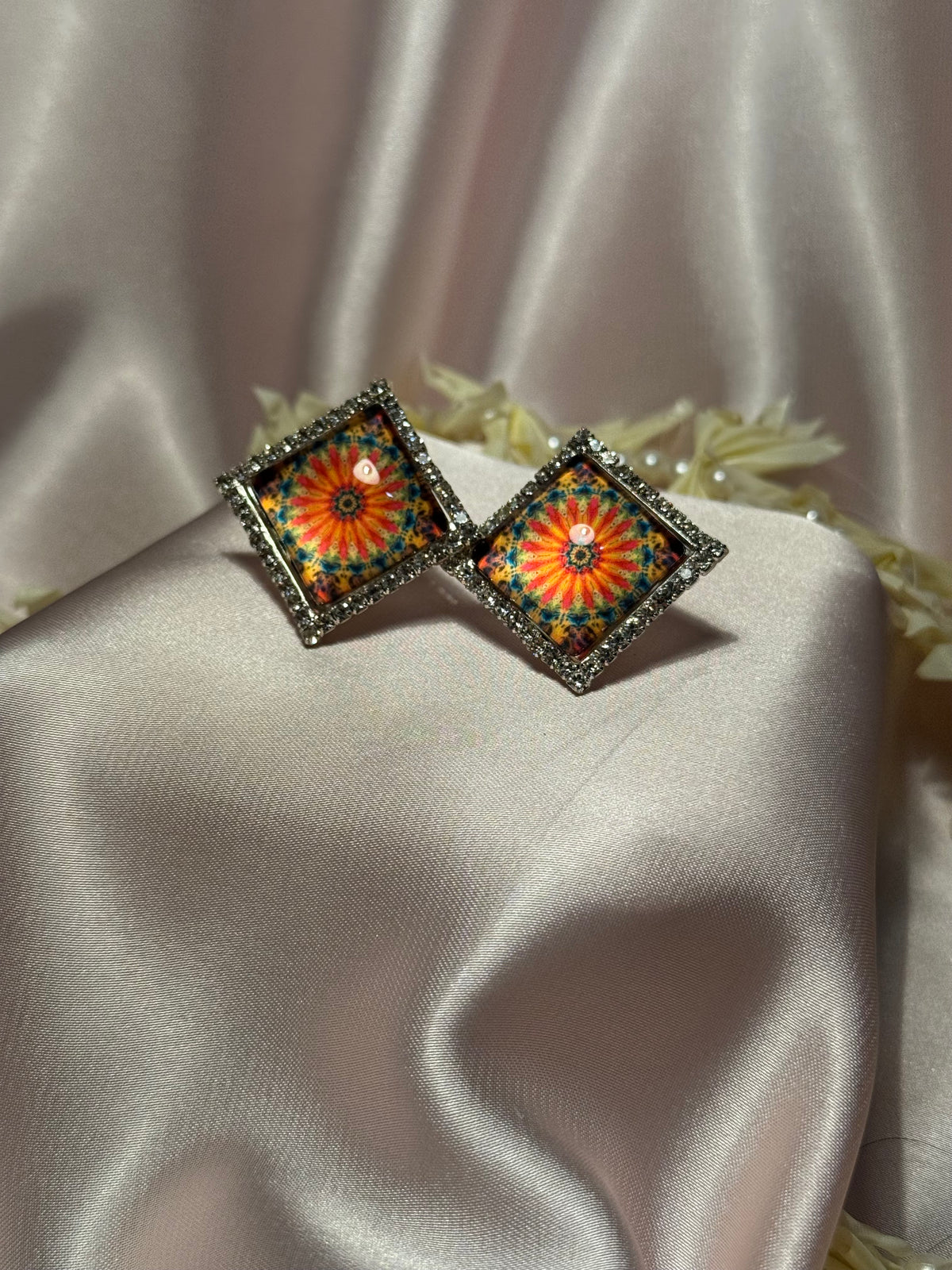 Printed summer breeze square earrings-sunflower
