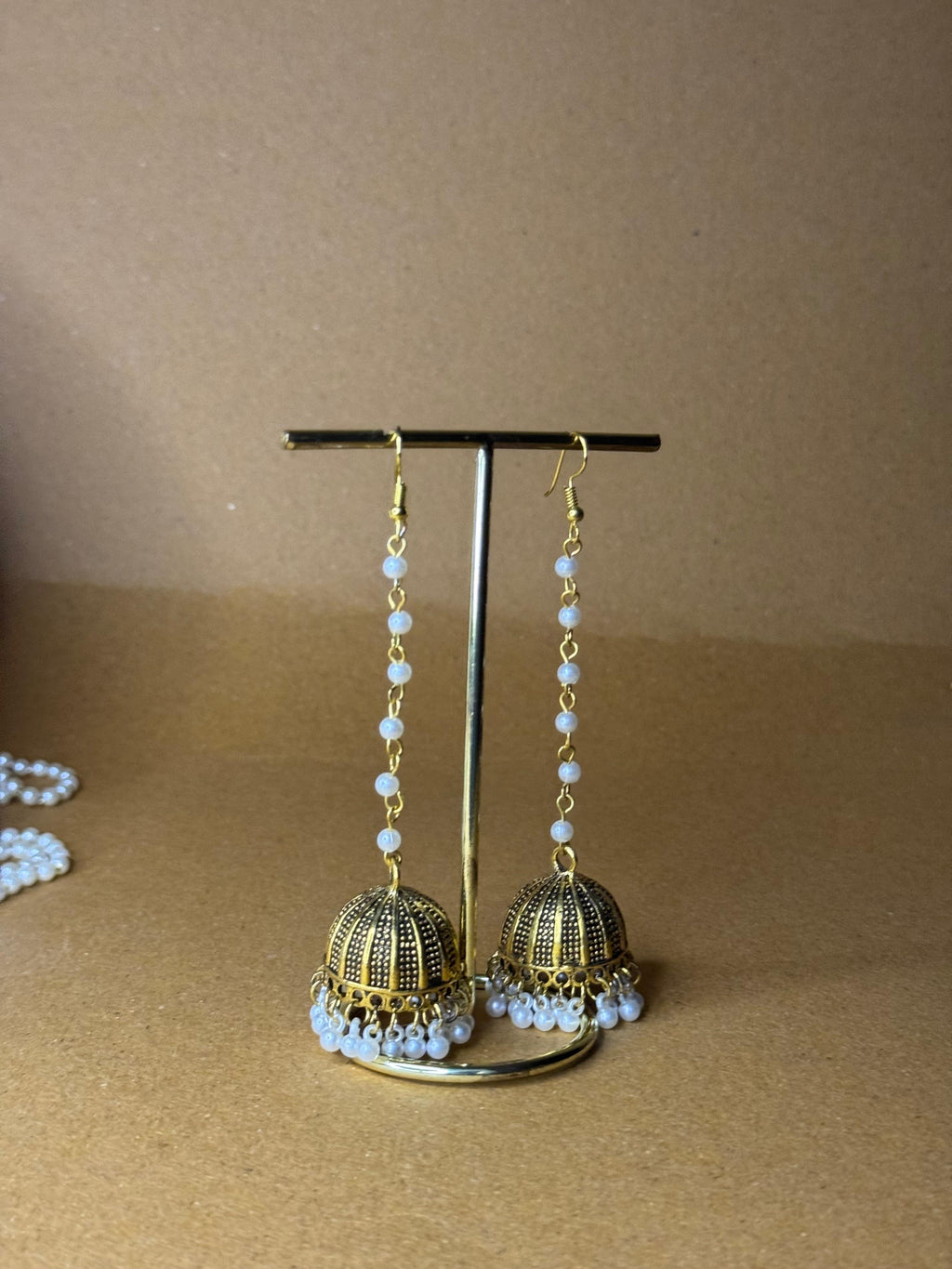 Aik lambi lari walay jhumkay - Gold