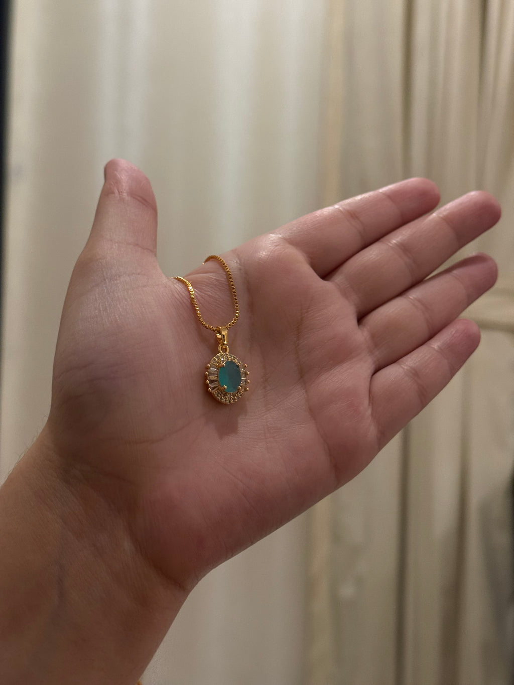 Oval Gem Necklace (Green)