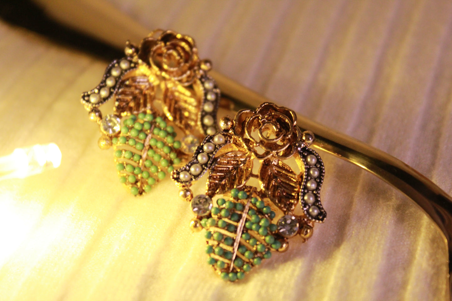 EFS-05  Gold Plated Rose - Green and White