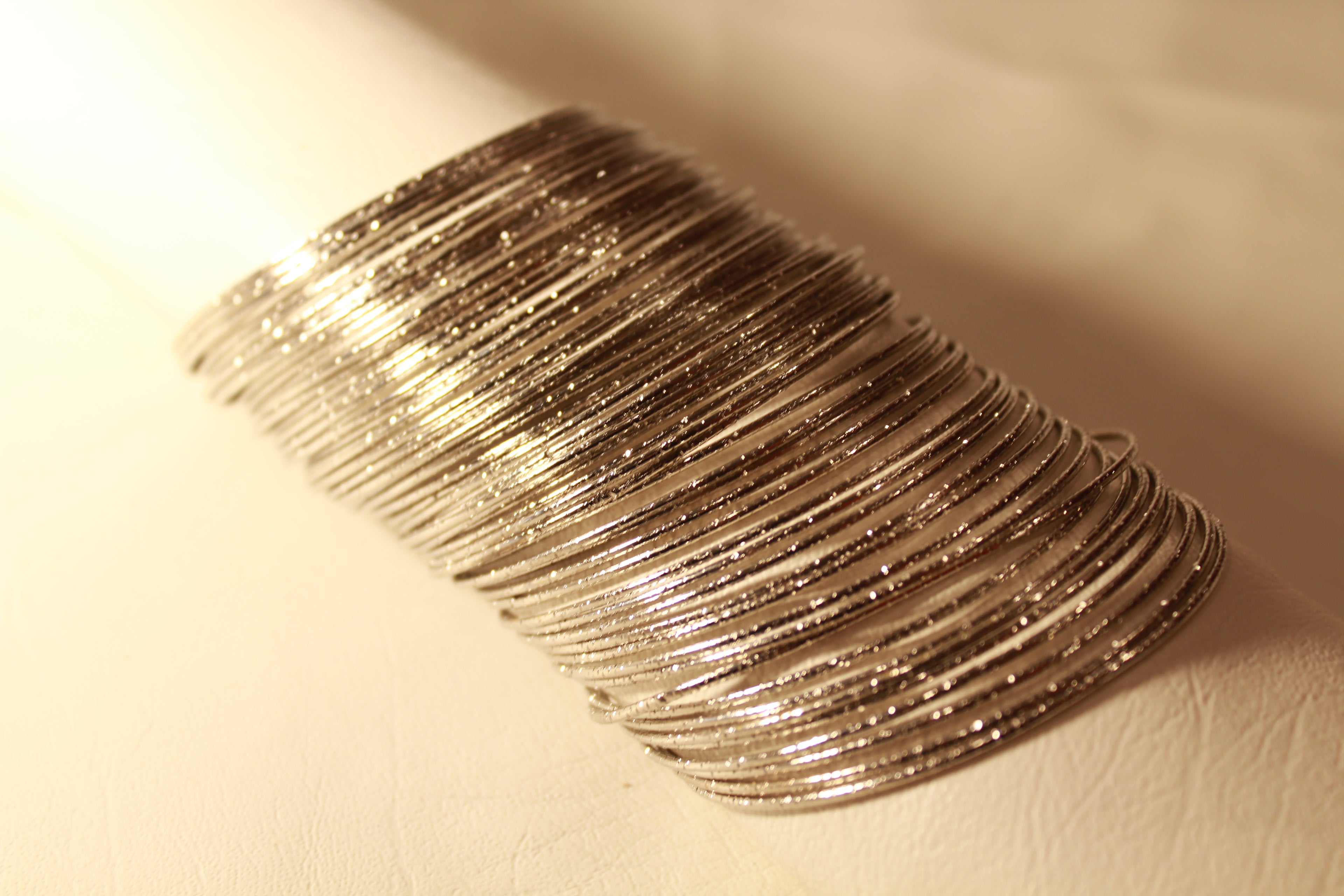 Silver bangles (30 Pieces)