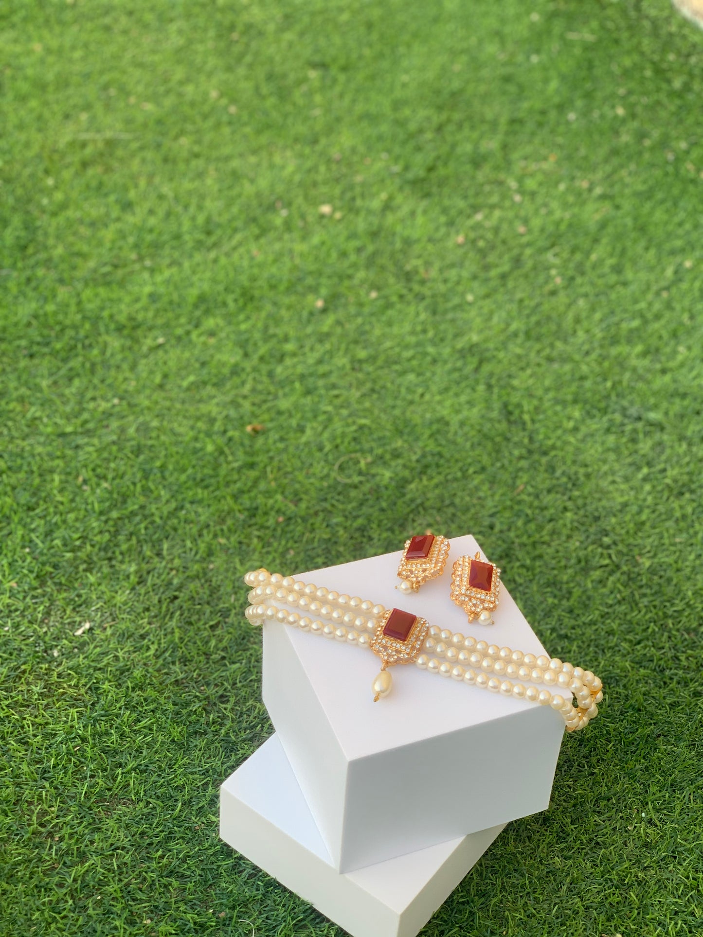 Moti Choker with earrings - Maroon